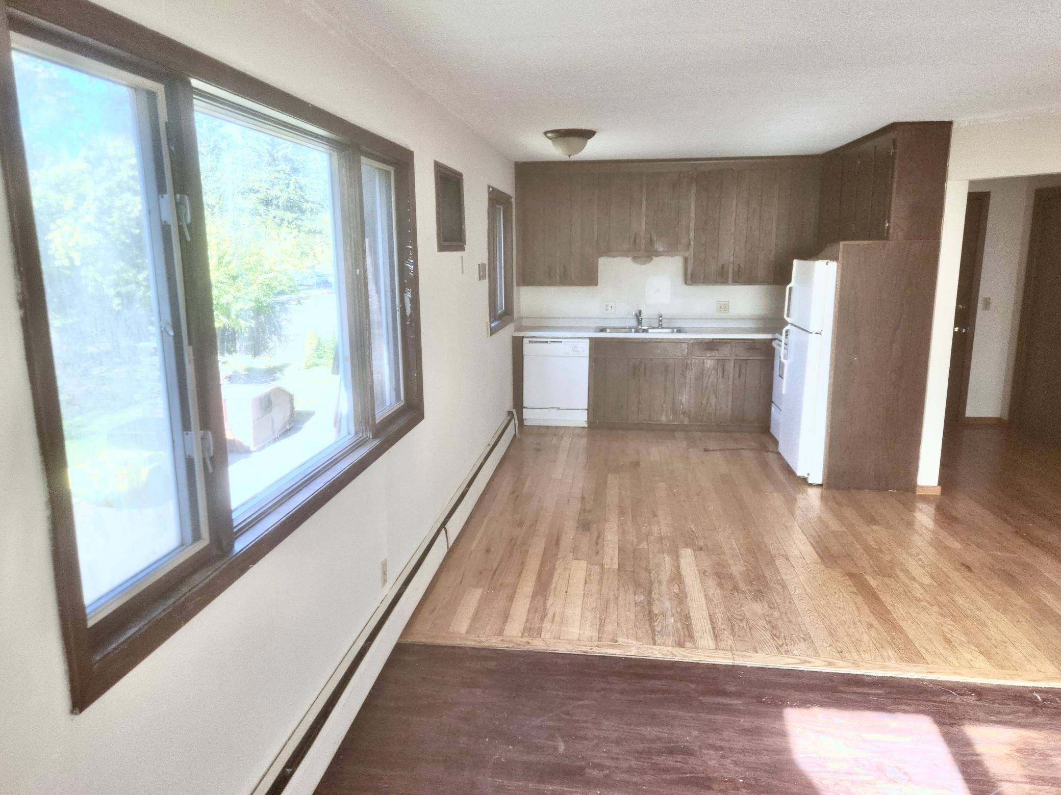 Oakdale, MN 55128,6060 52nd ST N