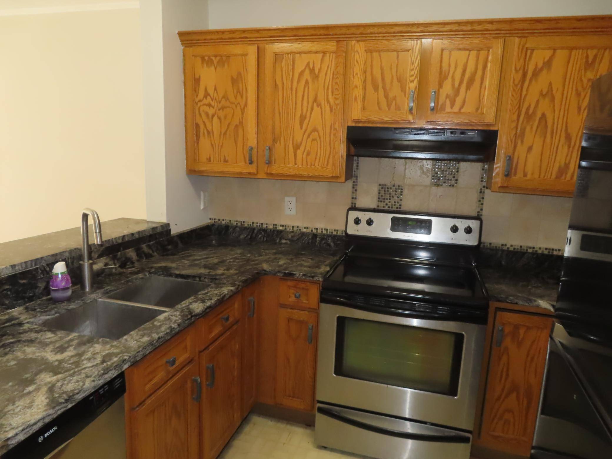 Edina, MN 55435,7622 York AVE S #1106