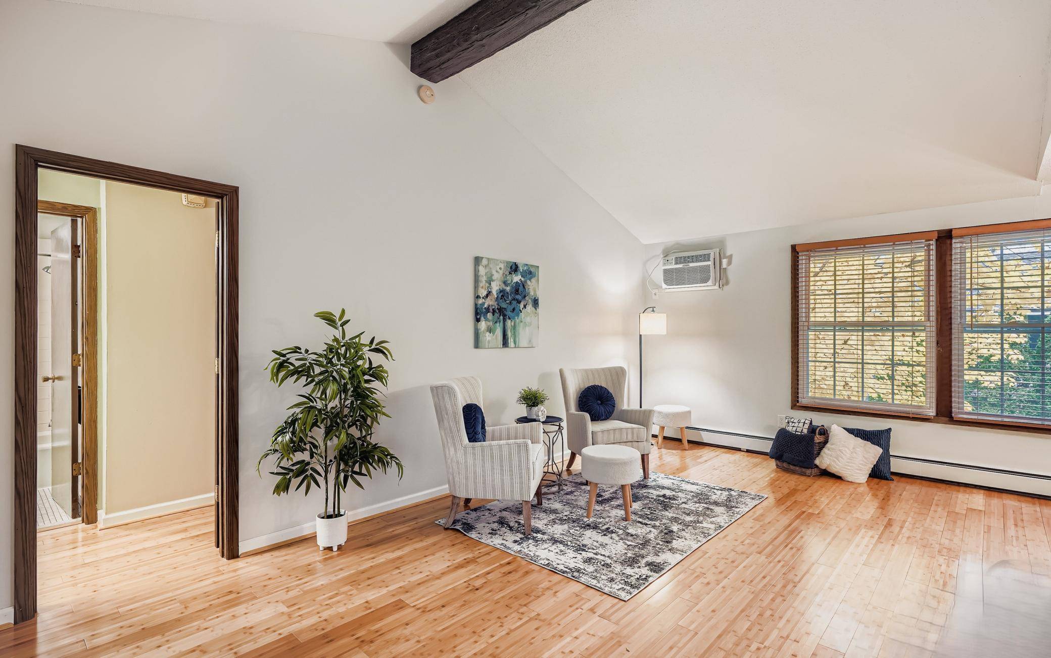 Saint Louis Park, MN 55416,4406 Cedar Lake RD S #7