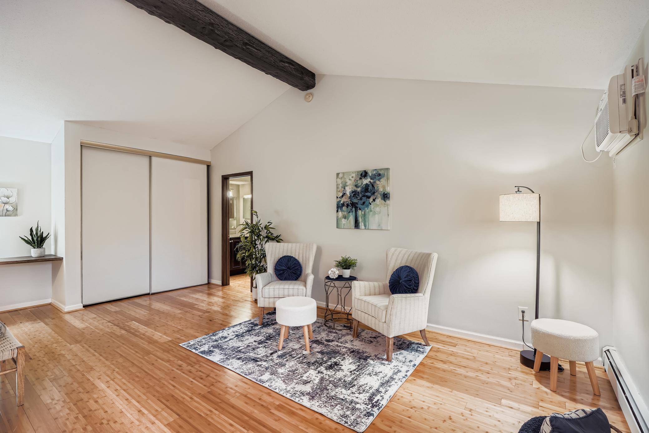 Saint Louis Park, MN 55416,4406 Cedar Lake RD S #7