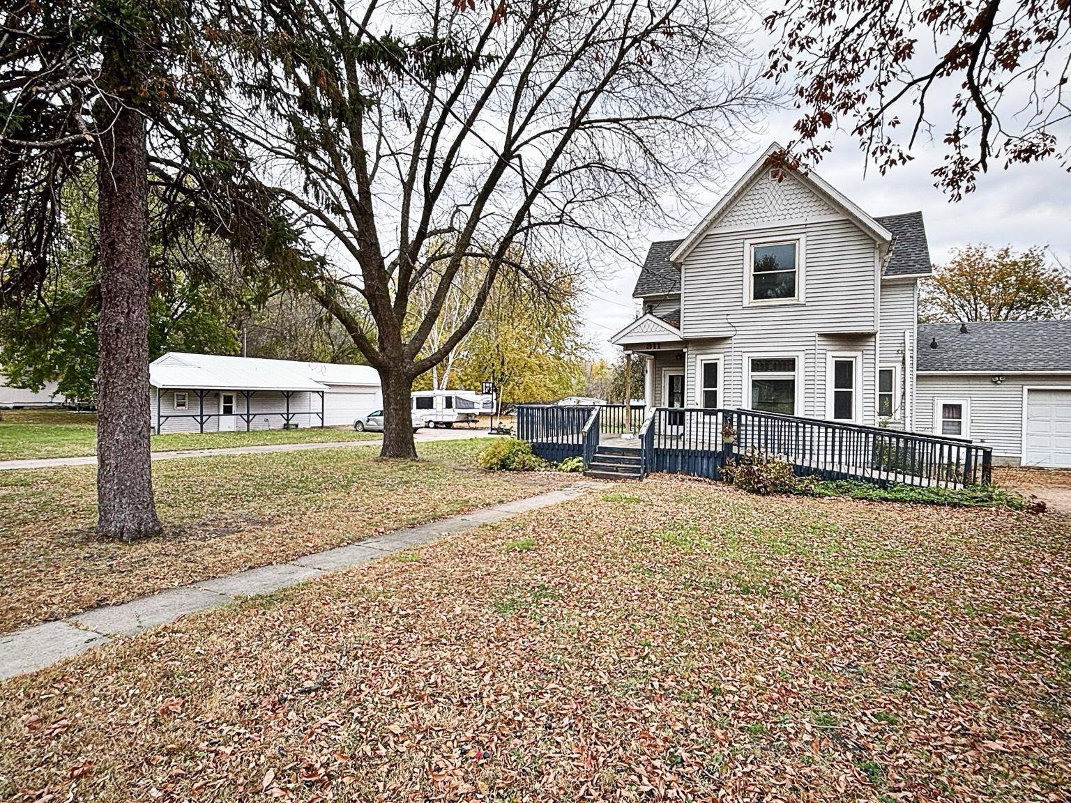 Redwood Falls, MN 56283,311 Front ST E