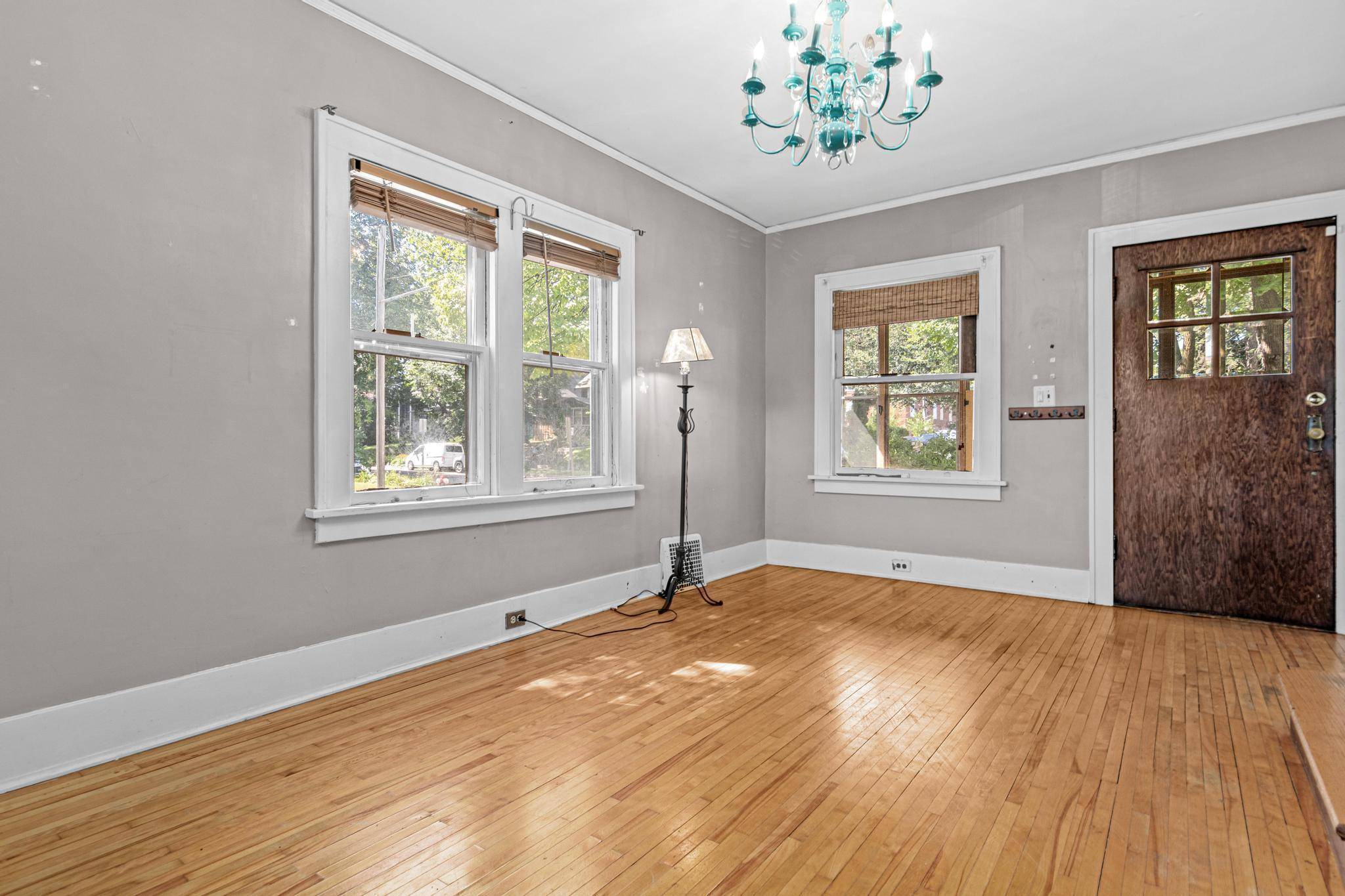 Minneapolis, MN 55409,4255 1st AVE S