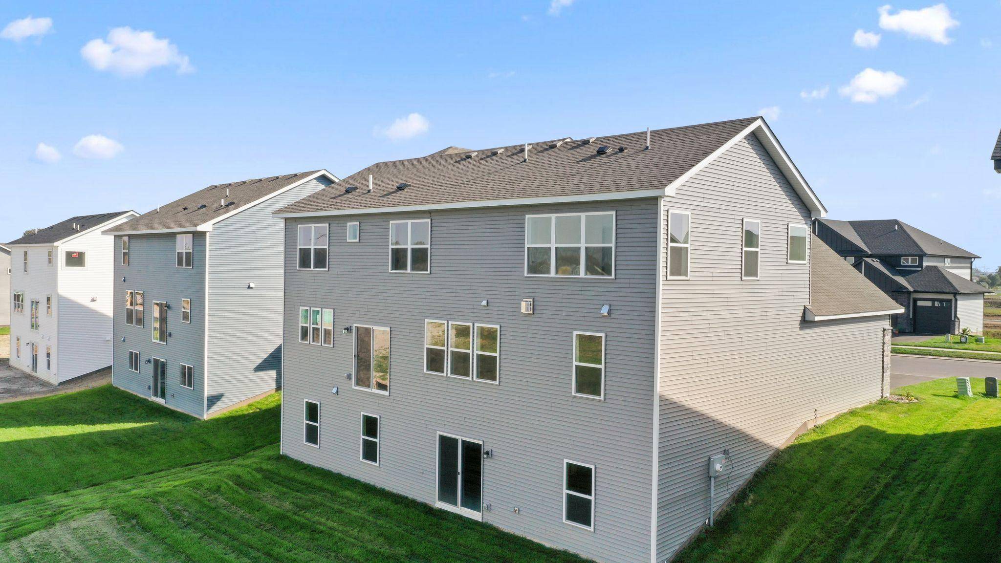 Saint Michael, MN 55376,9882 49th ST NE