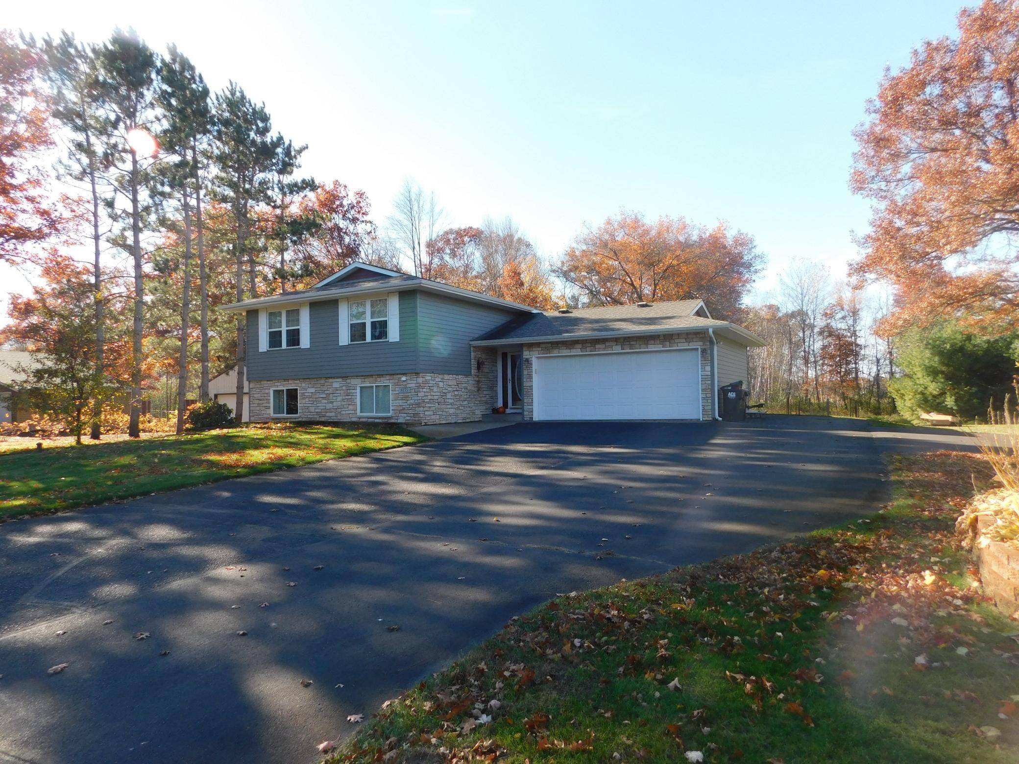 Lino Lakes, MN 55014,8175 Diane ST