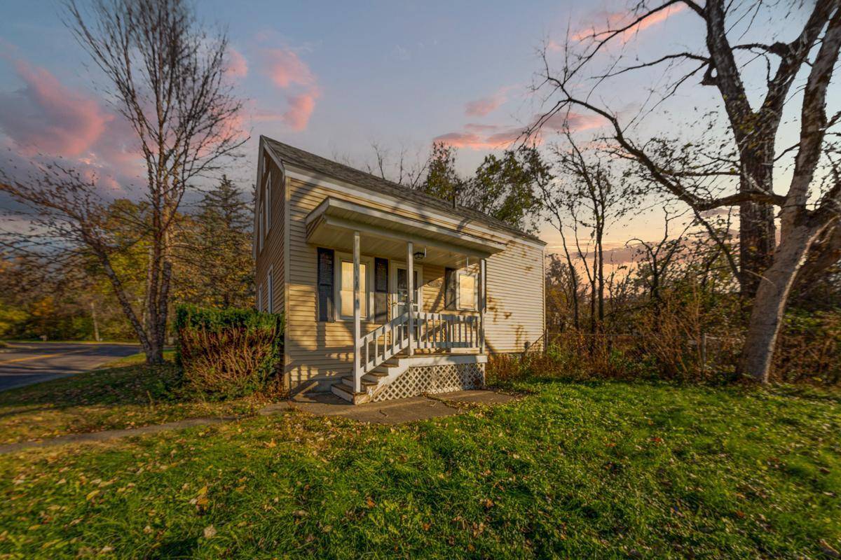 Faribault, MN 55021,227 3rd AVE NE