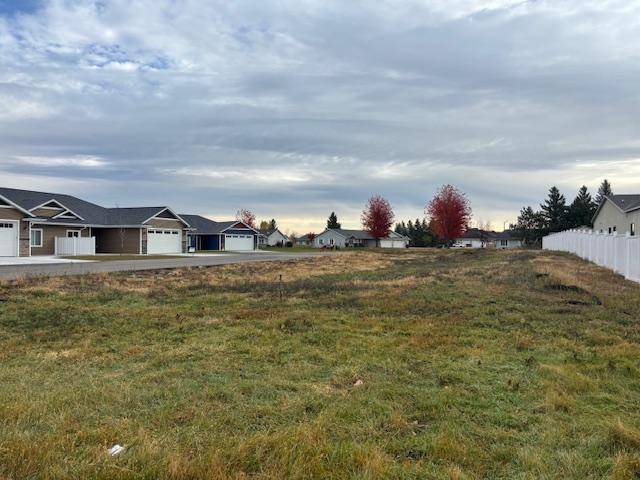 Alexandria, MN 56308,682-688 Voyager DR