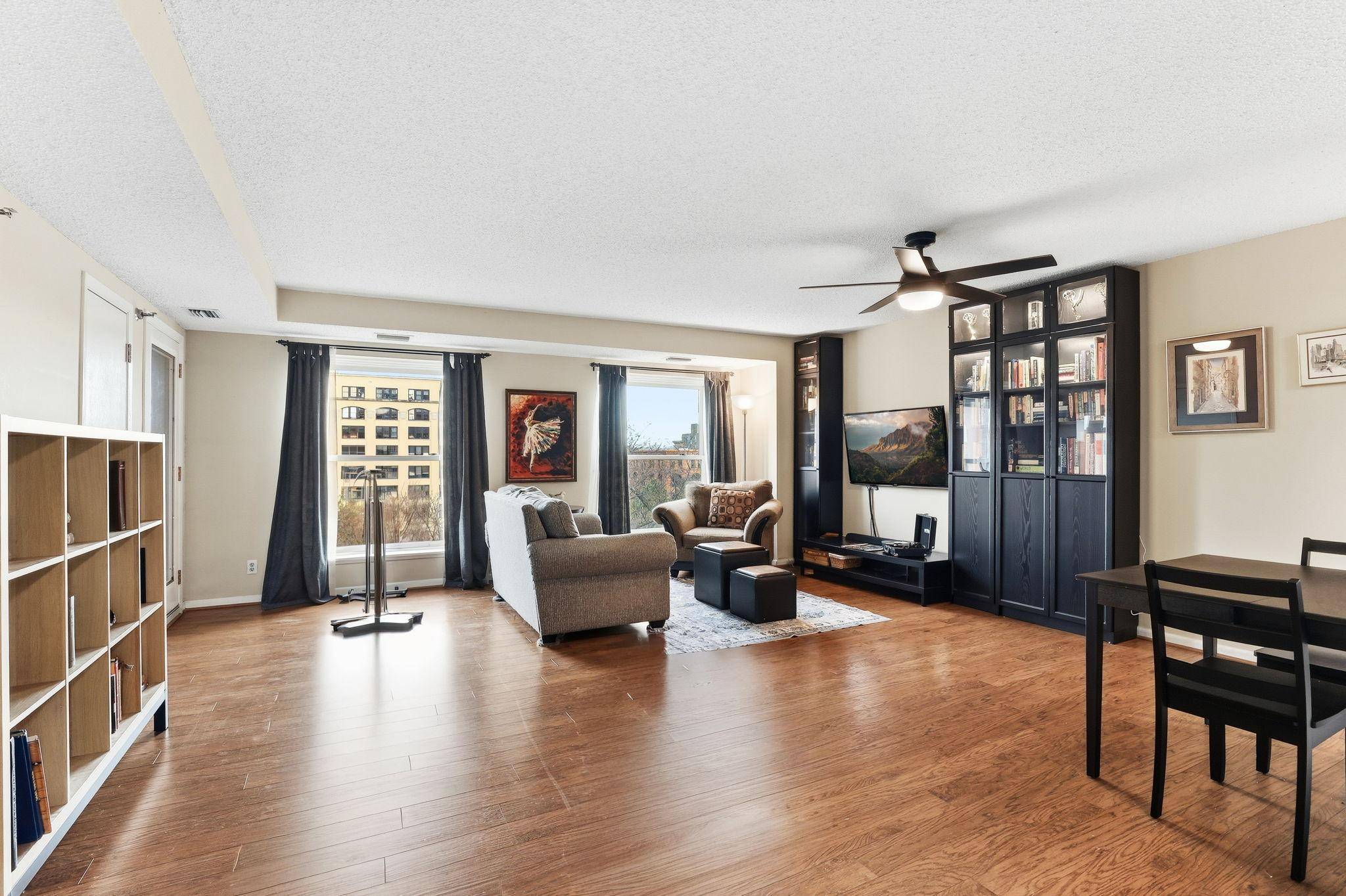 Saint Paul, MN 55101,198 6th ST E #501