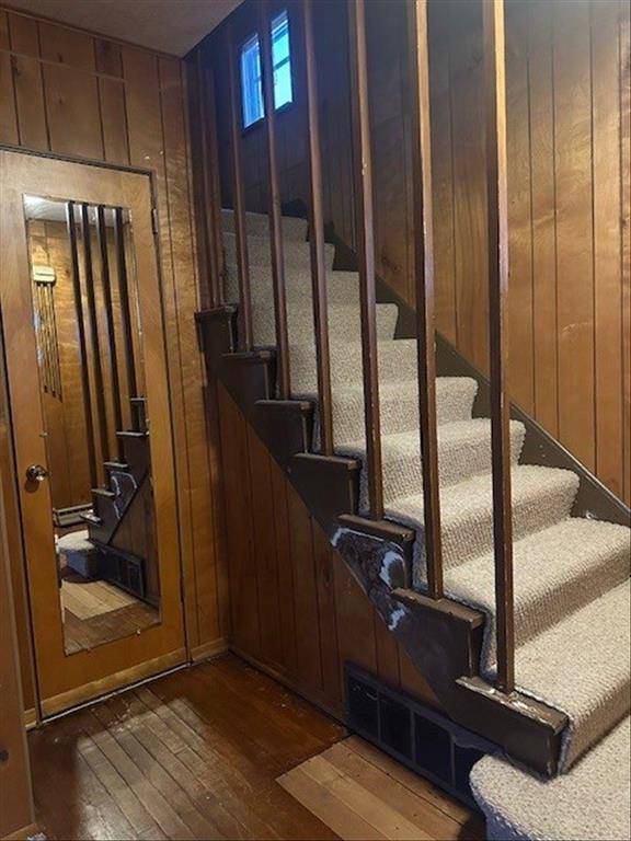 Duluth, MN 55807,330 N 46th AVE W