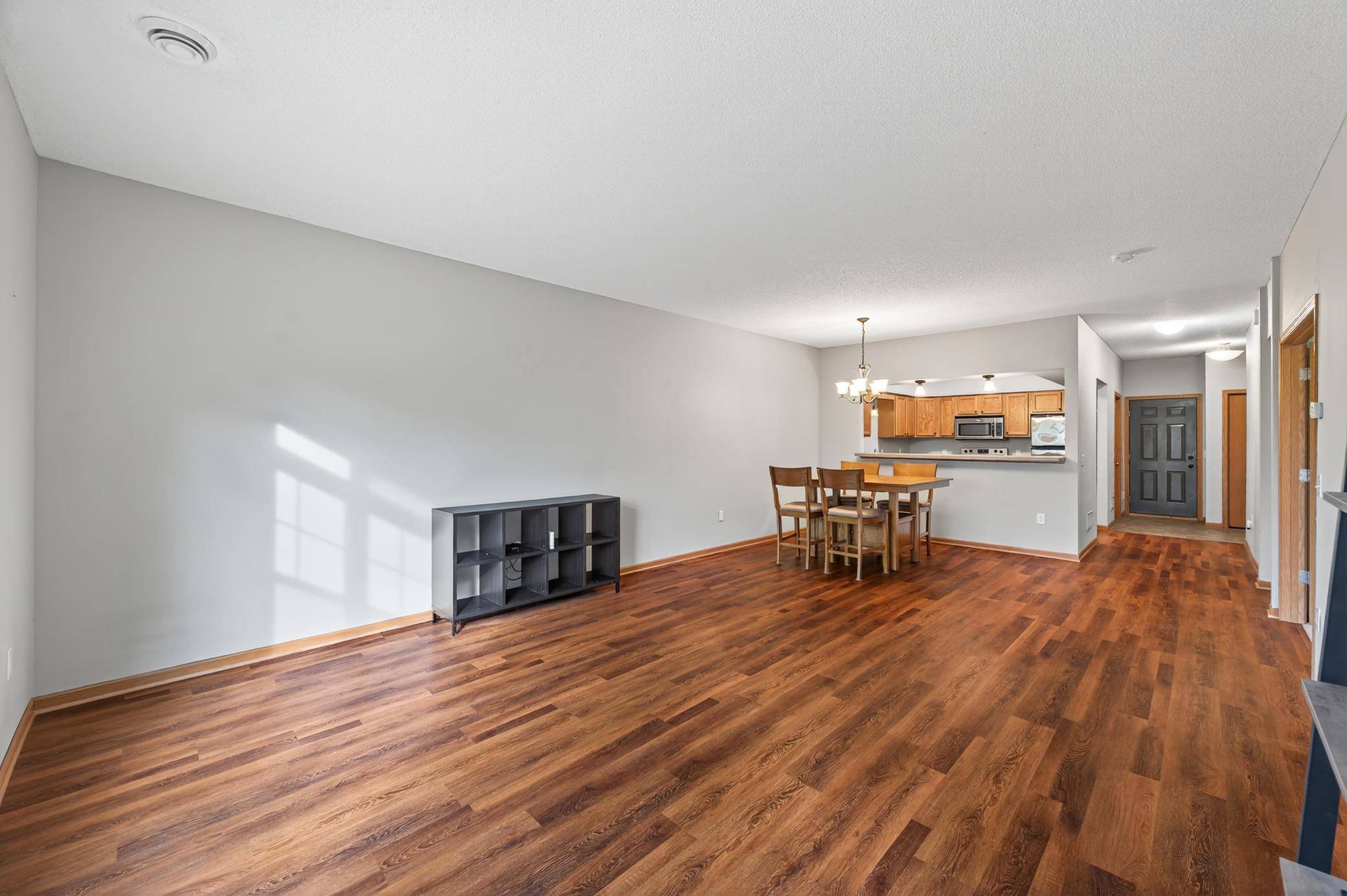 Saint Paul, MN 55106,1099 Barclay ST