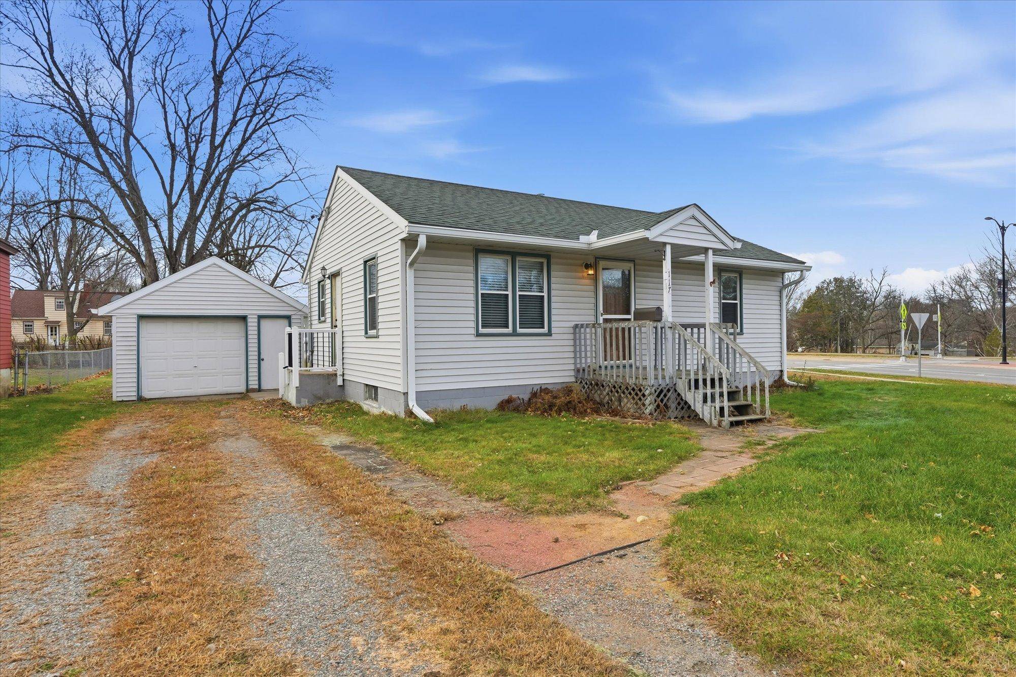 Sauk Rapids, MN 56379,117 6th AVE N