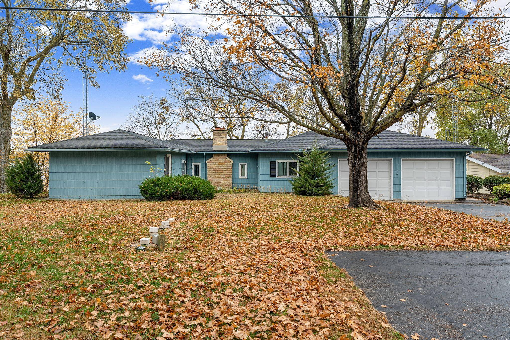 Waterville, MN 56096,810 N Shore DR