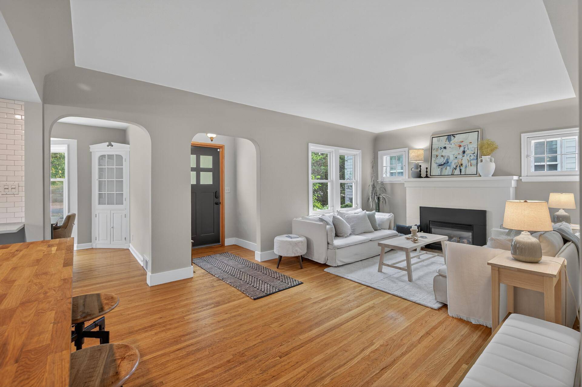 Minneapolis, MN 55419,5600 Harriet AVE