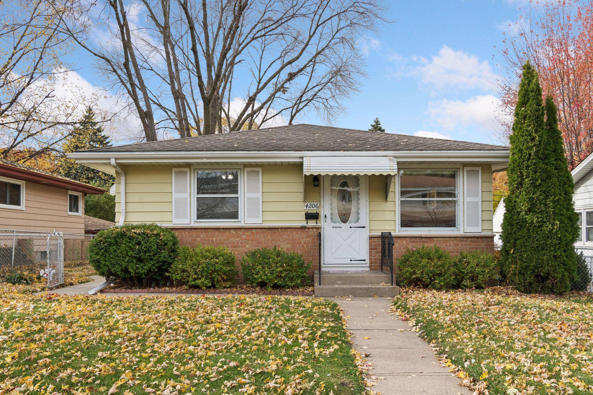 Columbia Heights, MN 55421,4206 2nd ST NE