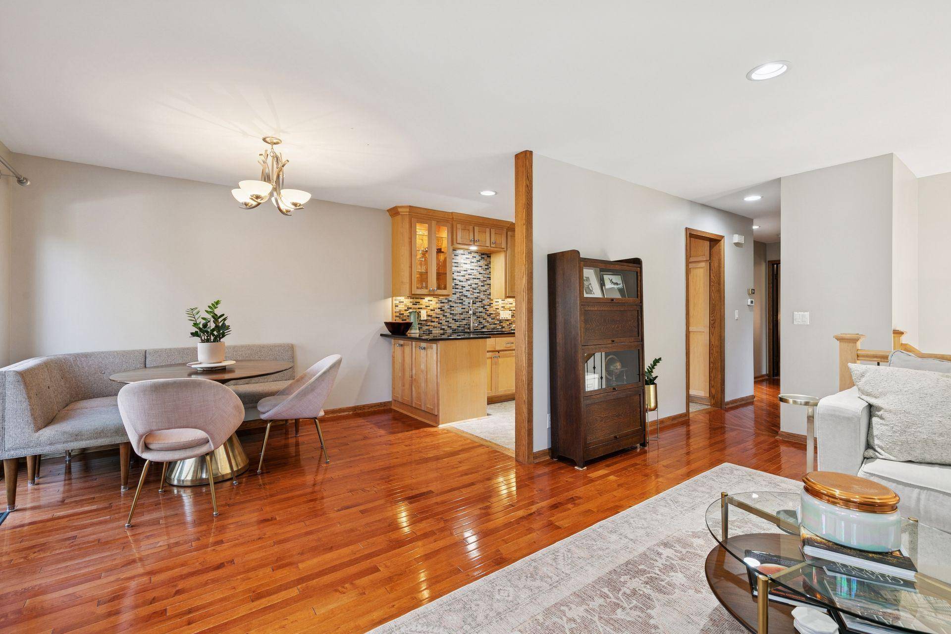 Eagan, MN 55122,4680 Ridge Cliff DR #0