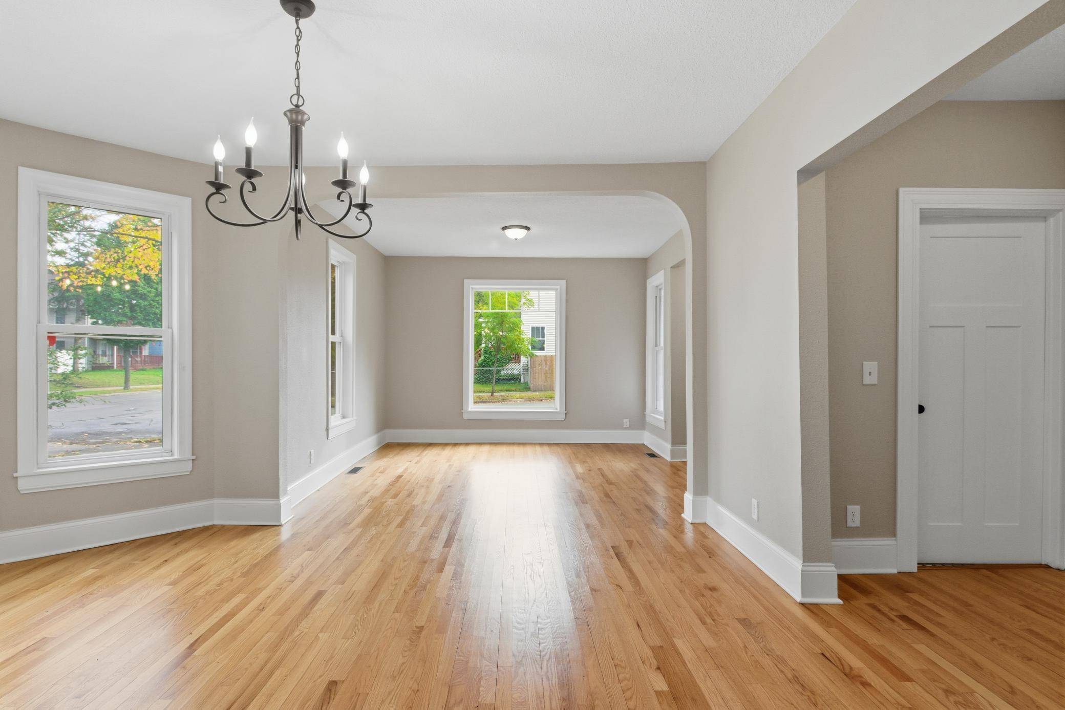 Minneapolis, MN 55411,902 22nd AVE N