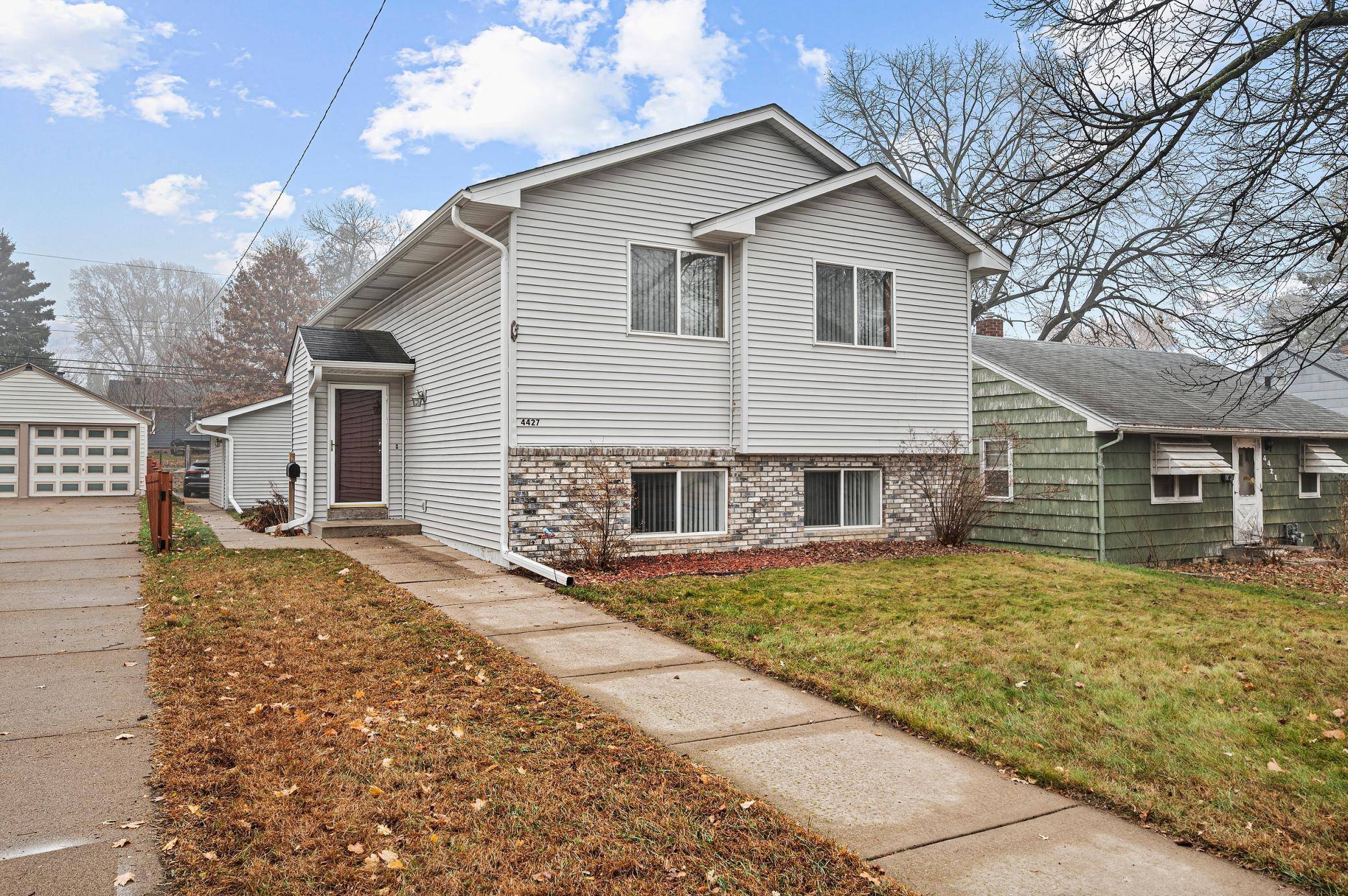 Columbia Heights, MN 55421,4427 7th ST NE