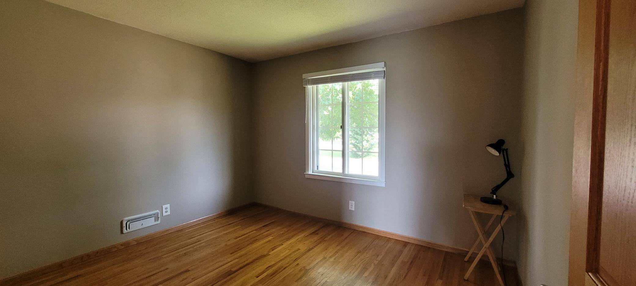 Cottage Grove, MN 55016,8496 Harkness RD S