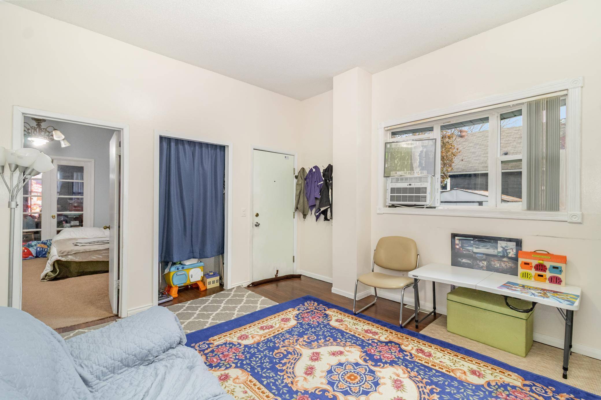 Saint Paul, MN 55103,328 Edmund AVE