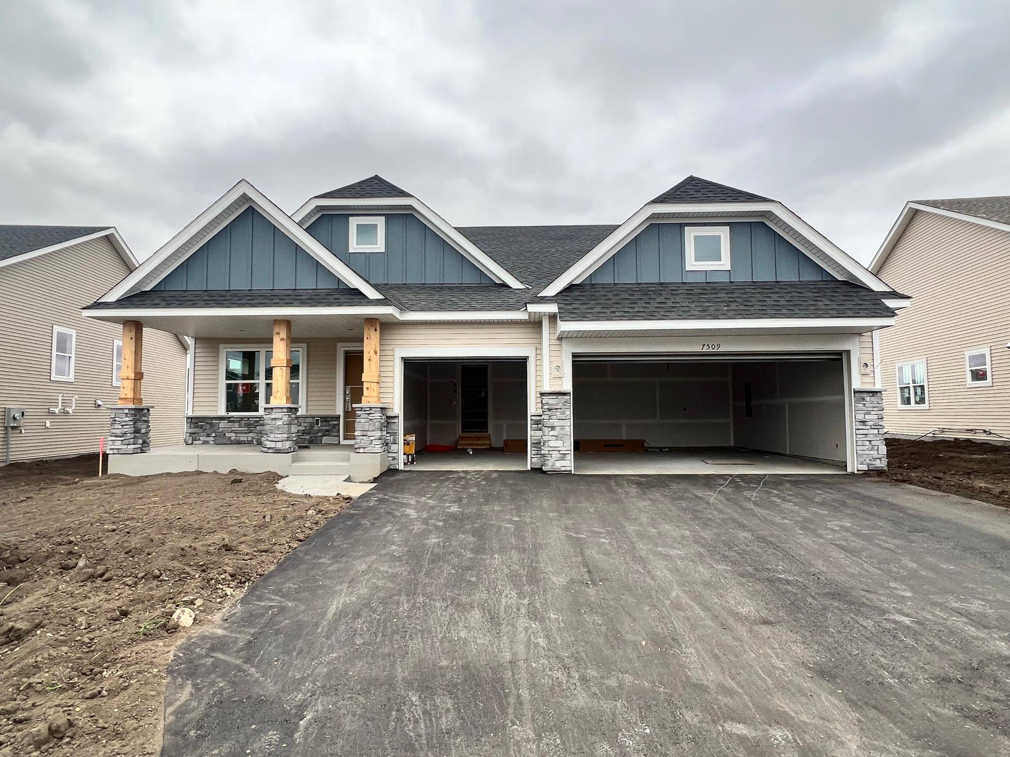 Lino Lakes, MN 55038,7509 Lotus LN