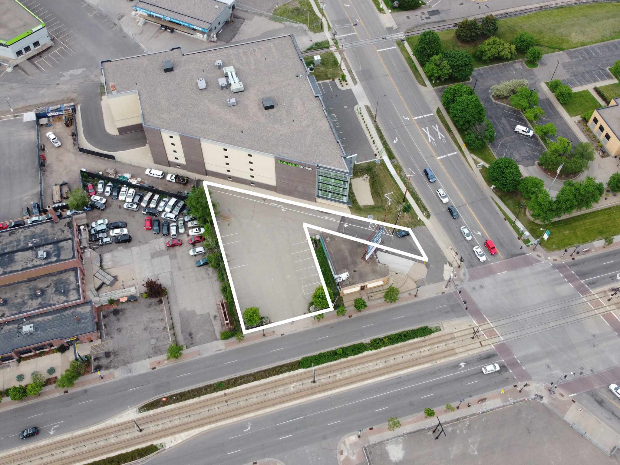 Saint Paul, MN 55114,2119 University AVE W