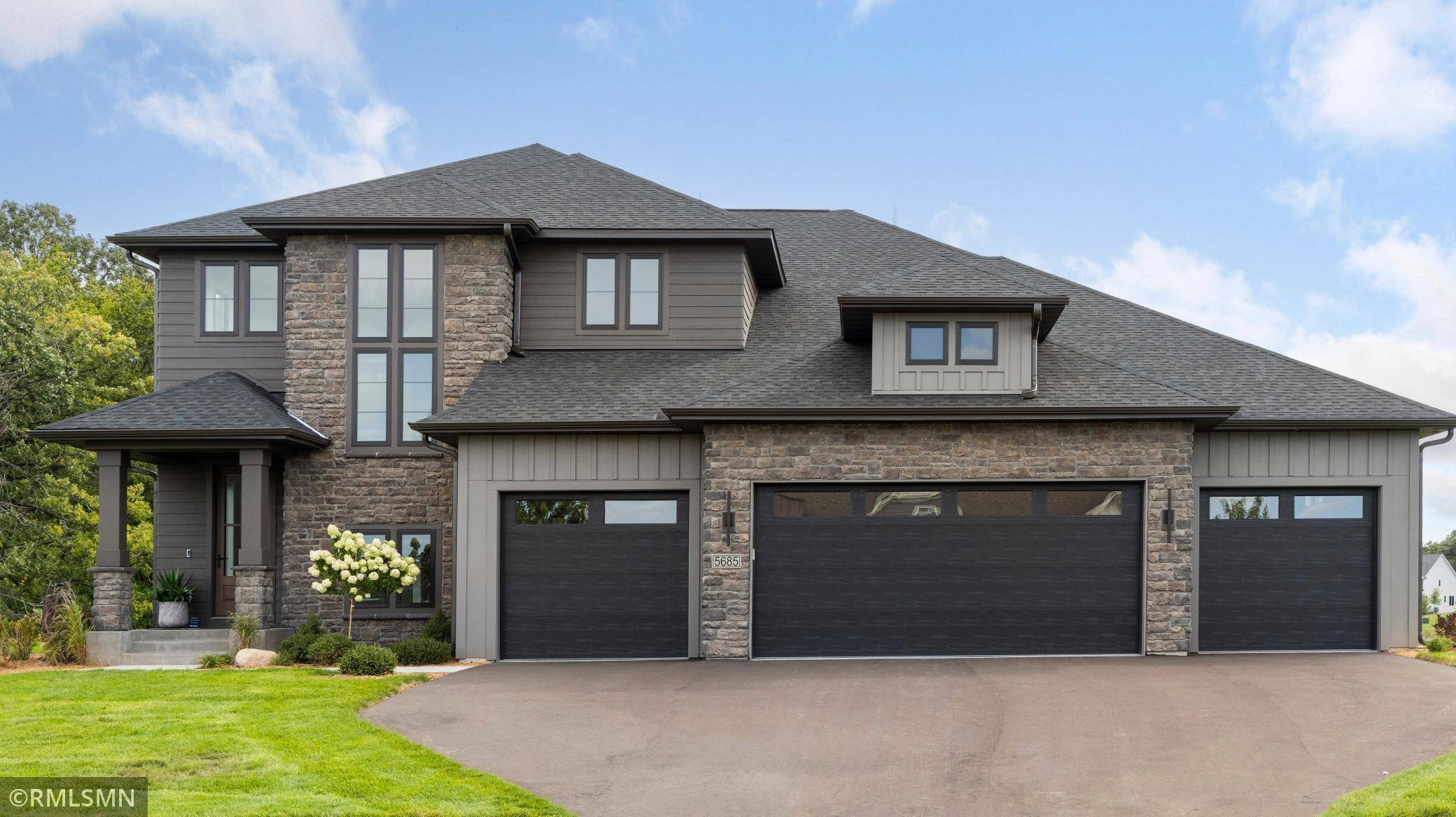 Lake Elmo, MN 55042,5685 N Kelvin AVE N