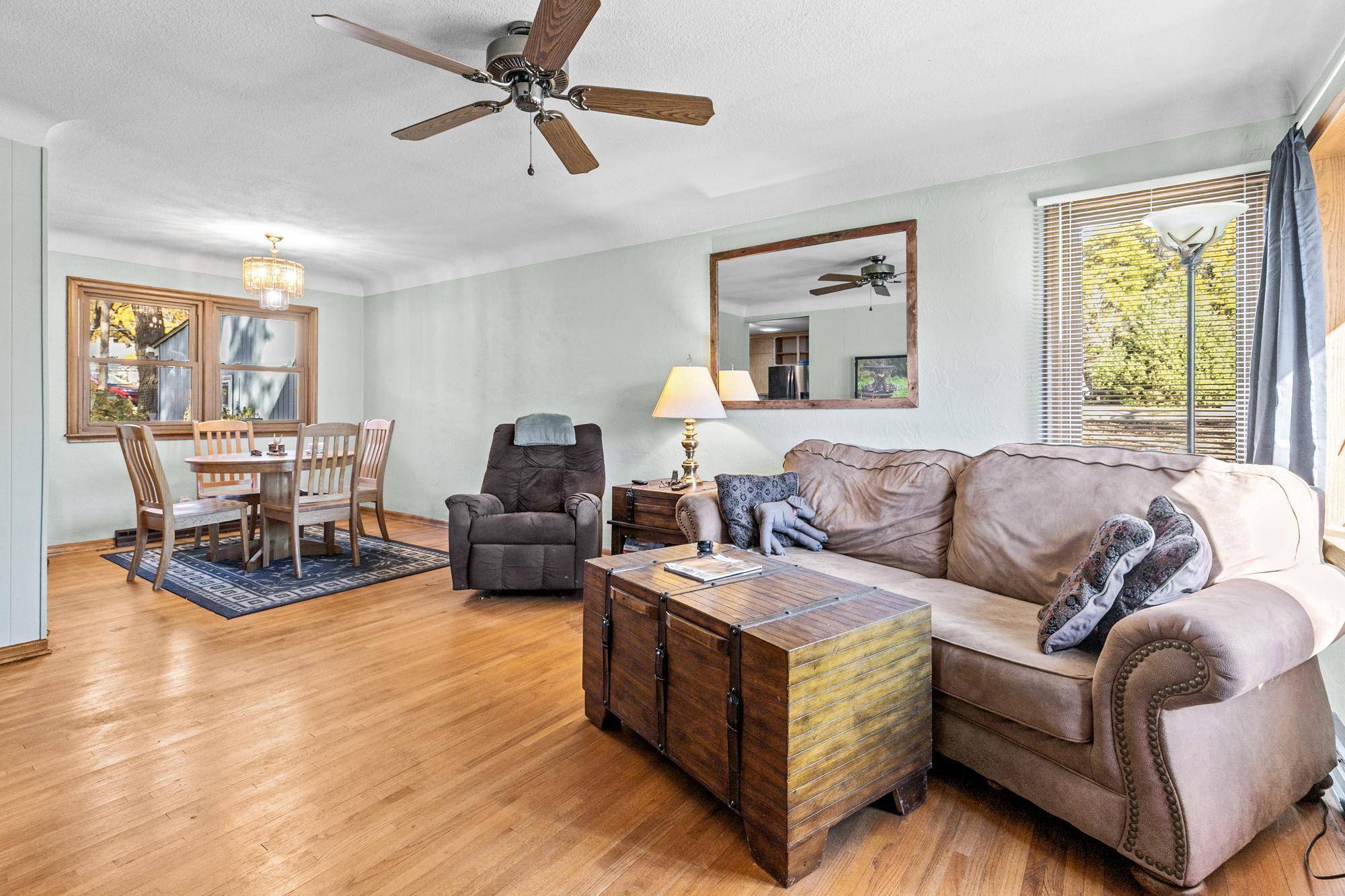 Roseville, MN 55113,2869 Victoria ST N