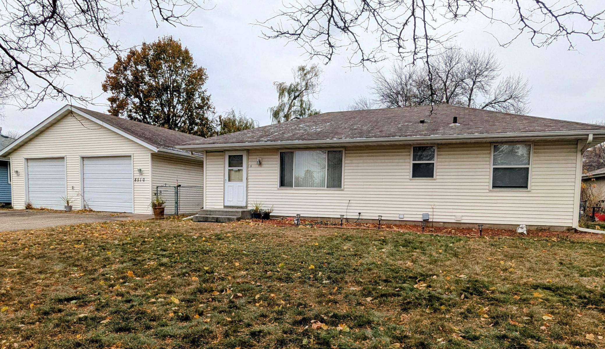 Cottage Grove, MN 55016,8510 Grospoint AVE S