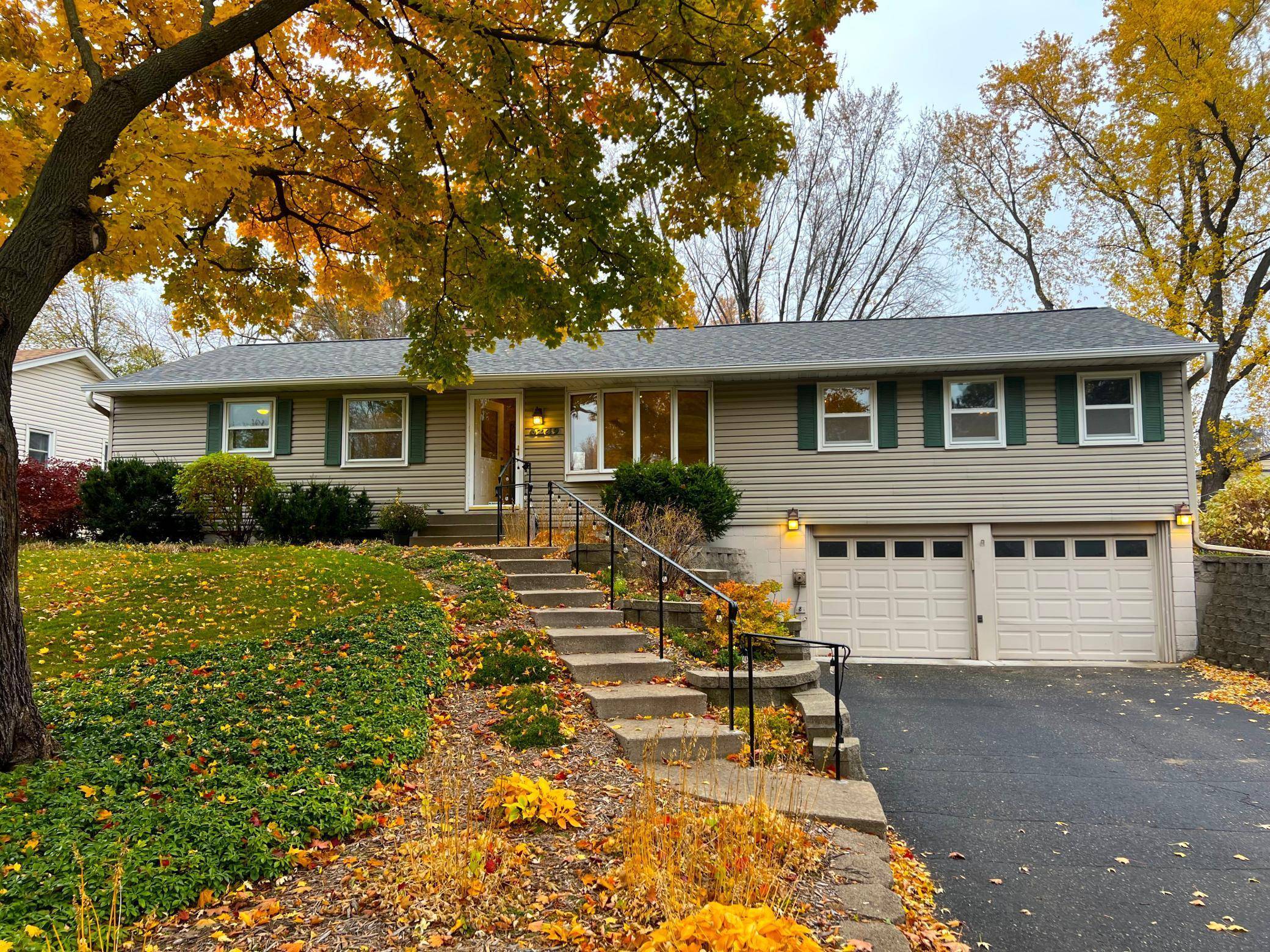 Woodbury, MN 55125,6249 Oak Knoll DR