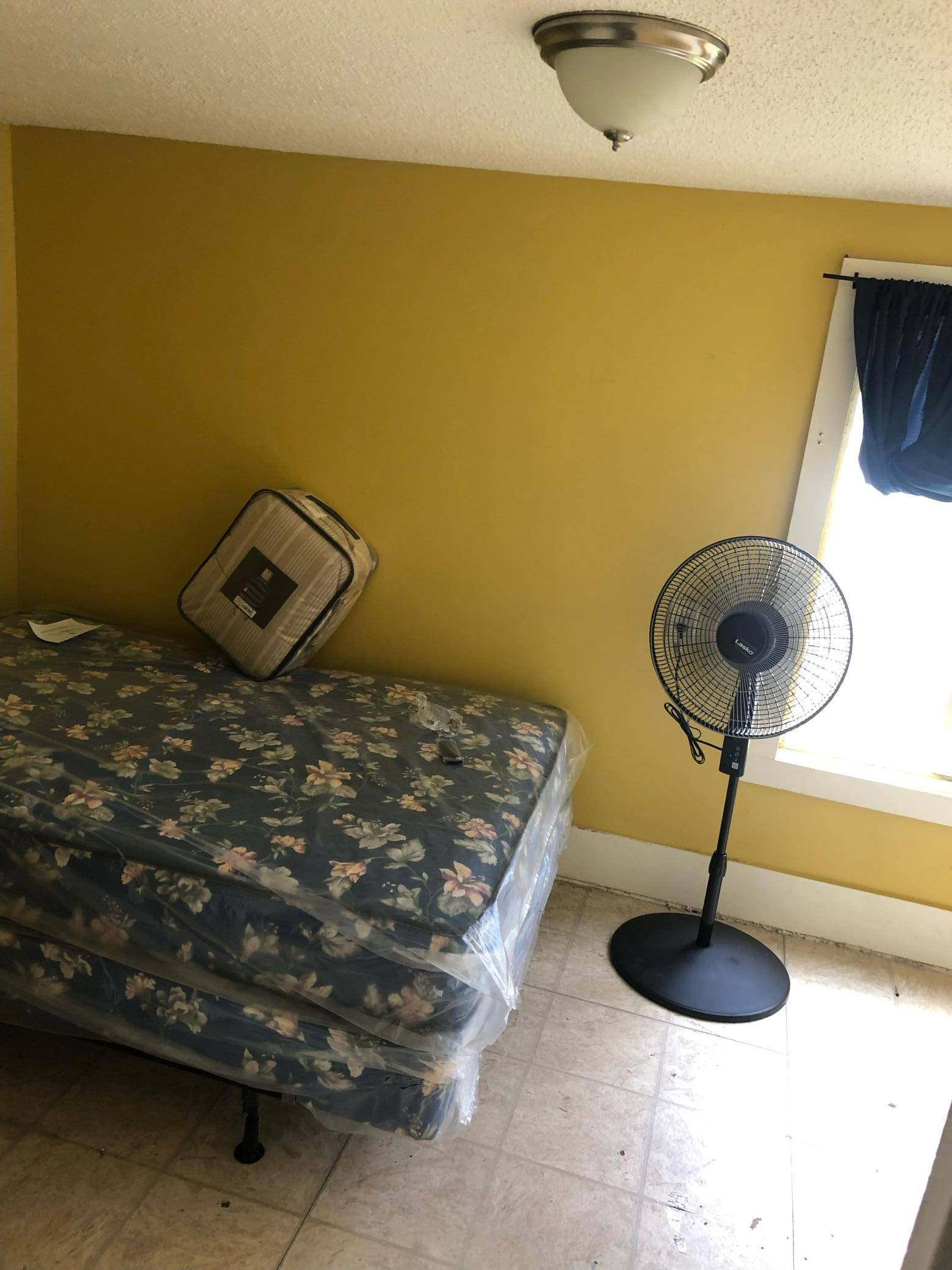 Minneapolis, MN 55412,3213 N 4th ST