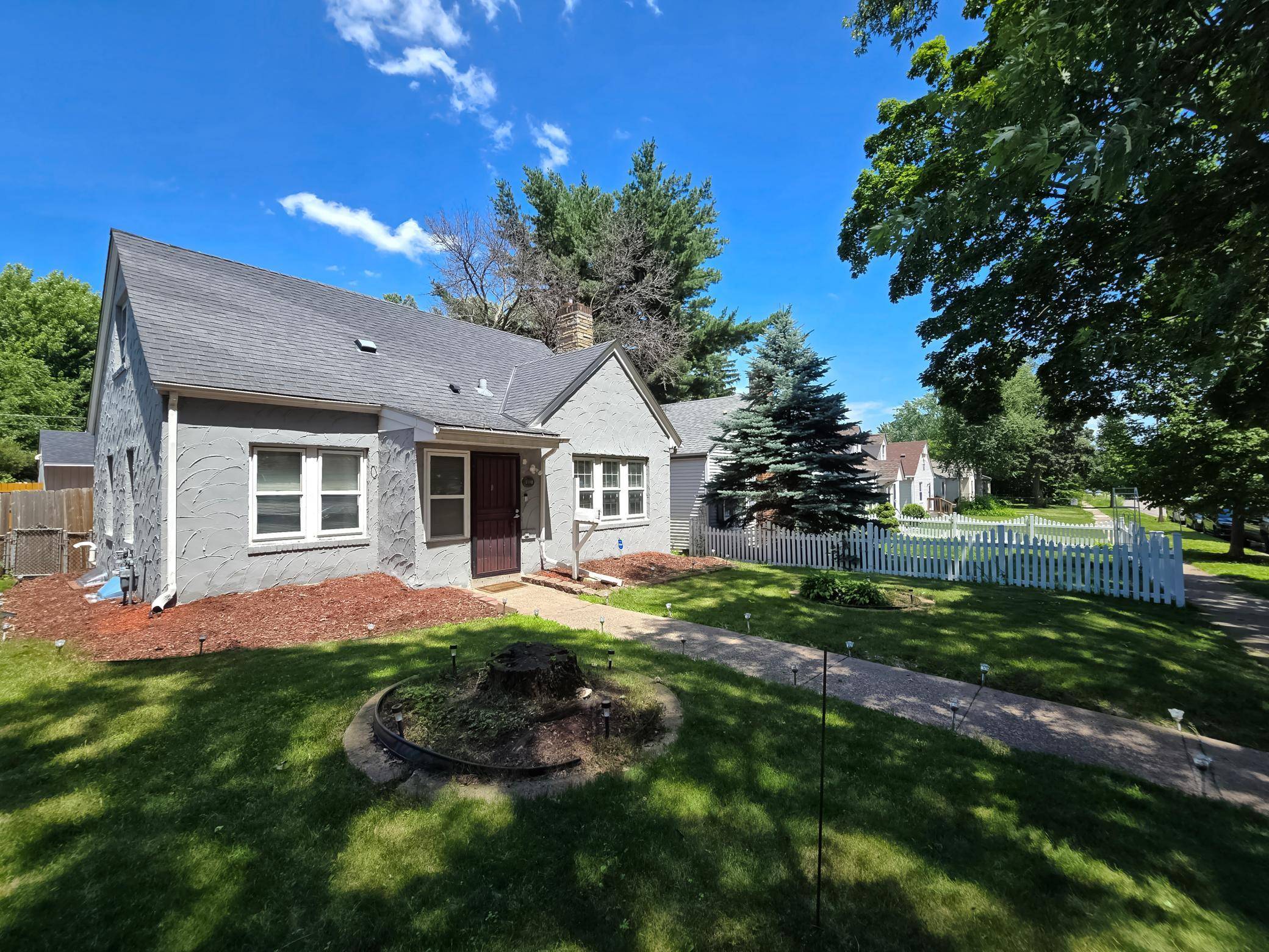 Saint Paul, MN 55119,1803 Bush AVE E