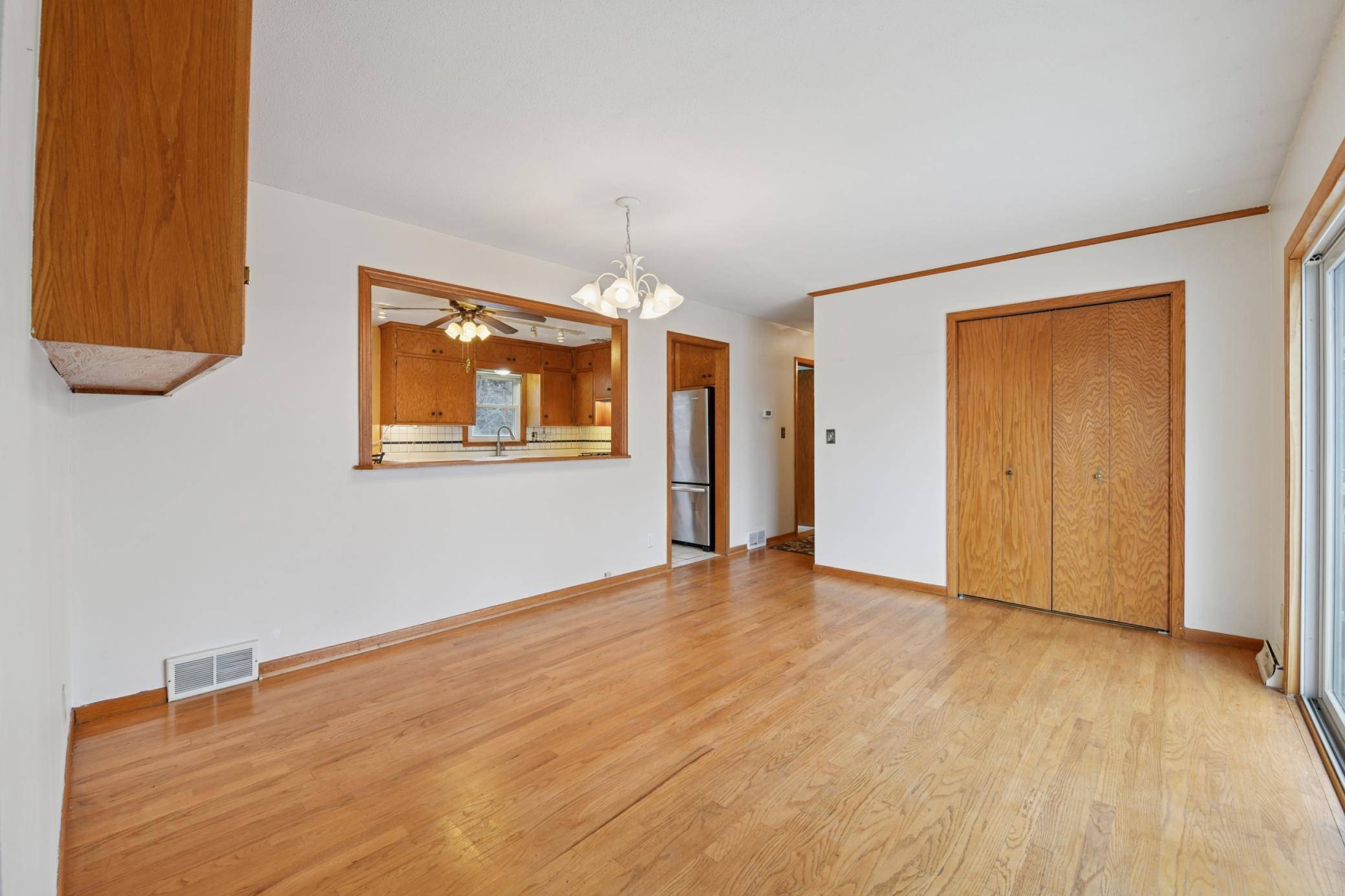 Inver Grove Heights, MN 55076,6938 Booth AVE