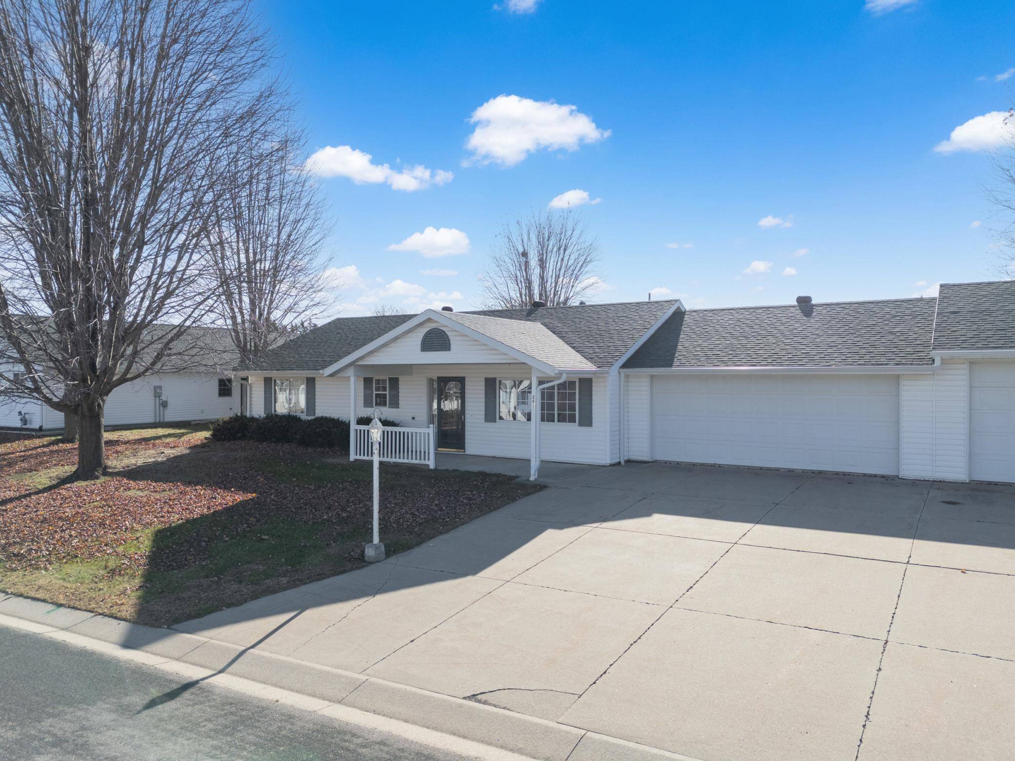 Pine Island, MN 55963,241 6th ST SW