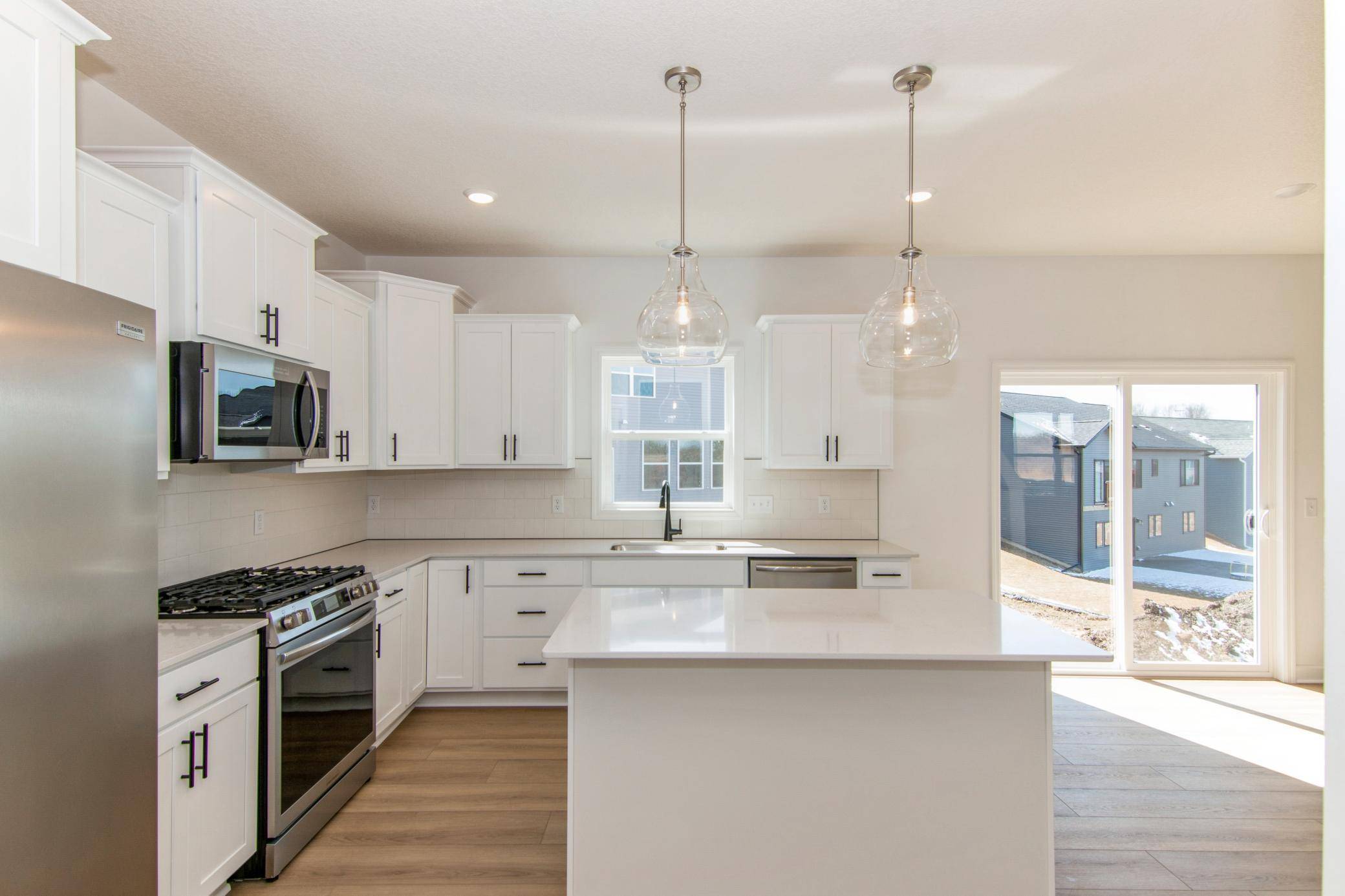 Rochester, MN 55901,914 Milborne LN NW