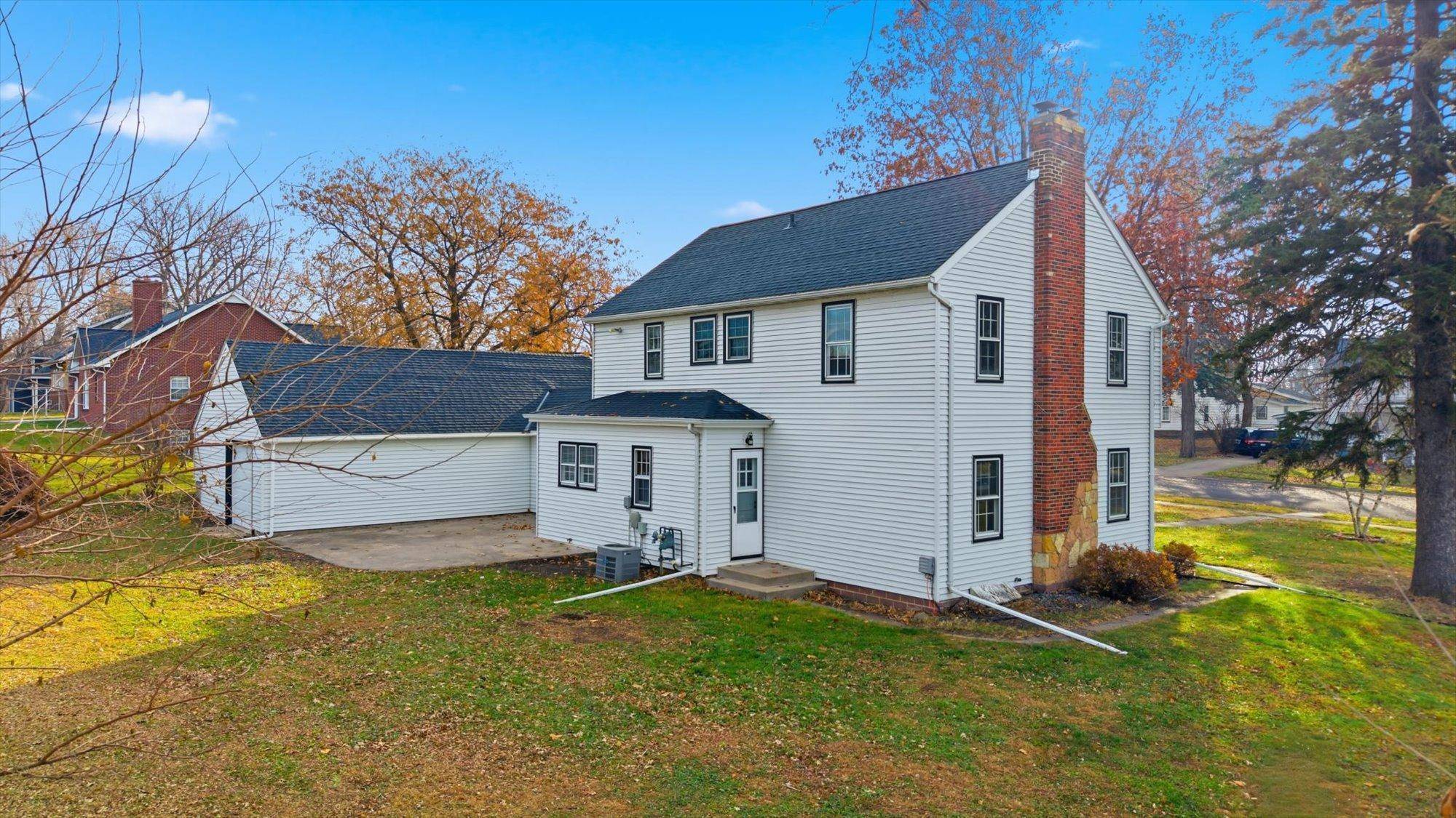 Brownton, MN 55312,752 2nd ST N