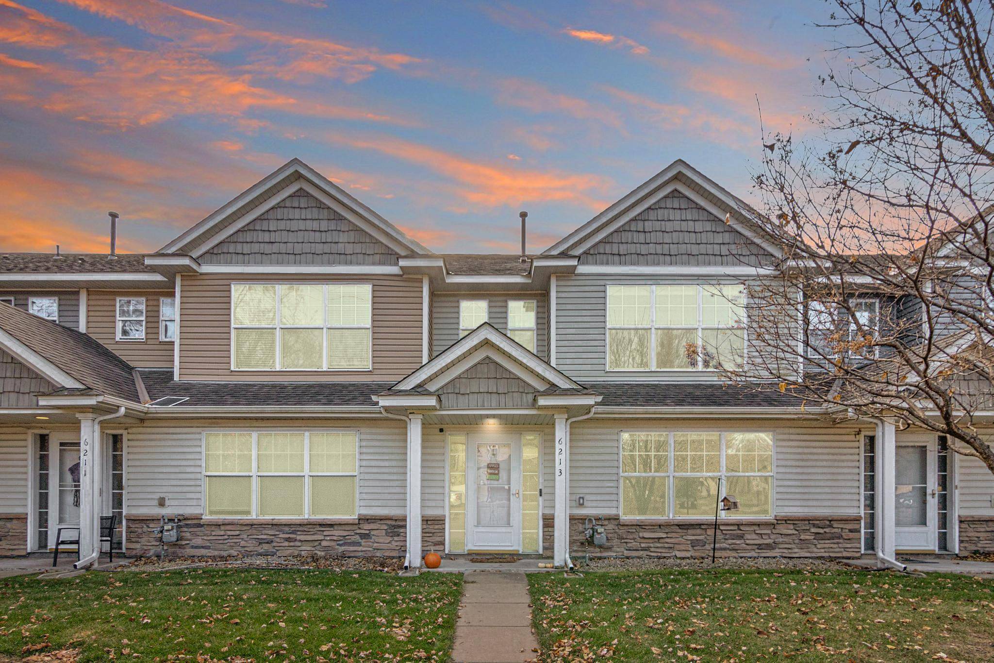 Crystal, MN 55422,6213 32nd AVE N