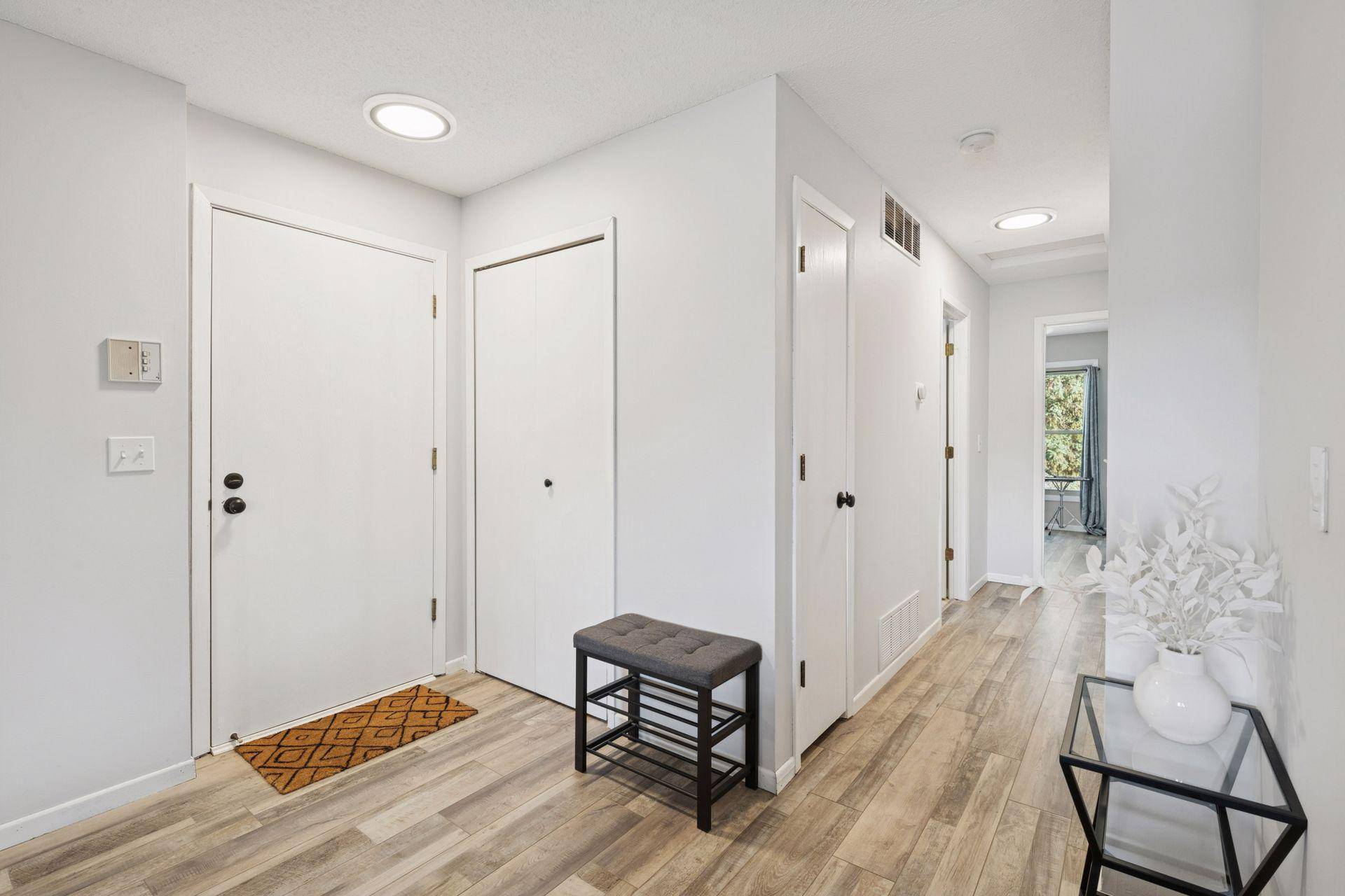 Edina, MN 55436,6982 Langford CT