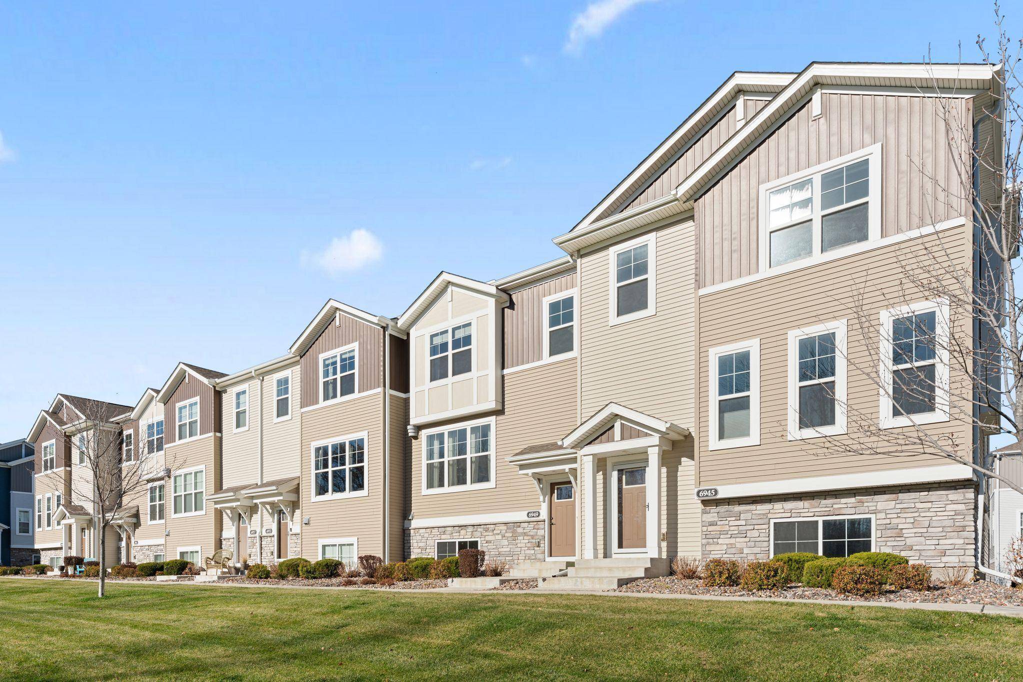 Minnetrista, MN 55331,6949 Huckleberry DR