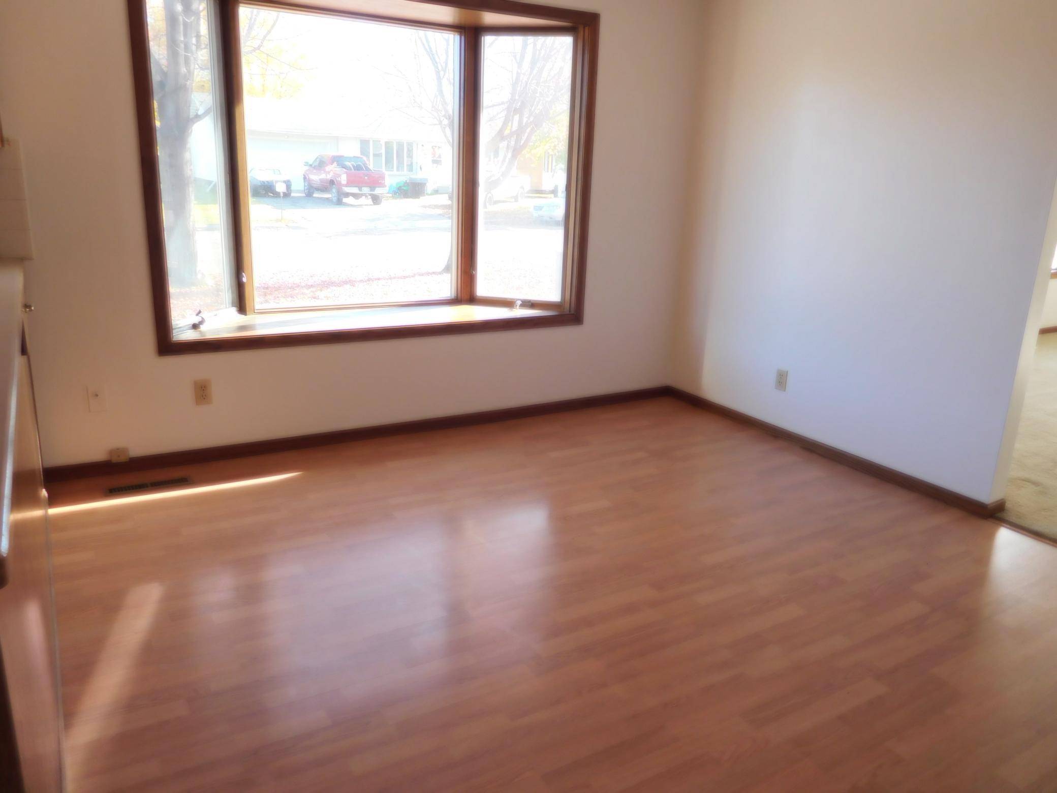 Elbow Lake, MN 56531,314 10th Ave SE