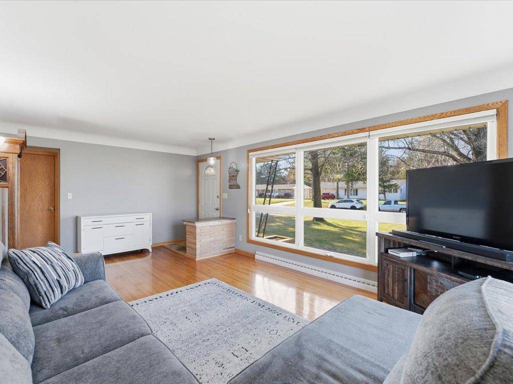 Sauk Rapids, MN 56379,100 9th AVE S