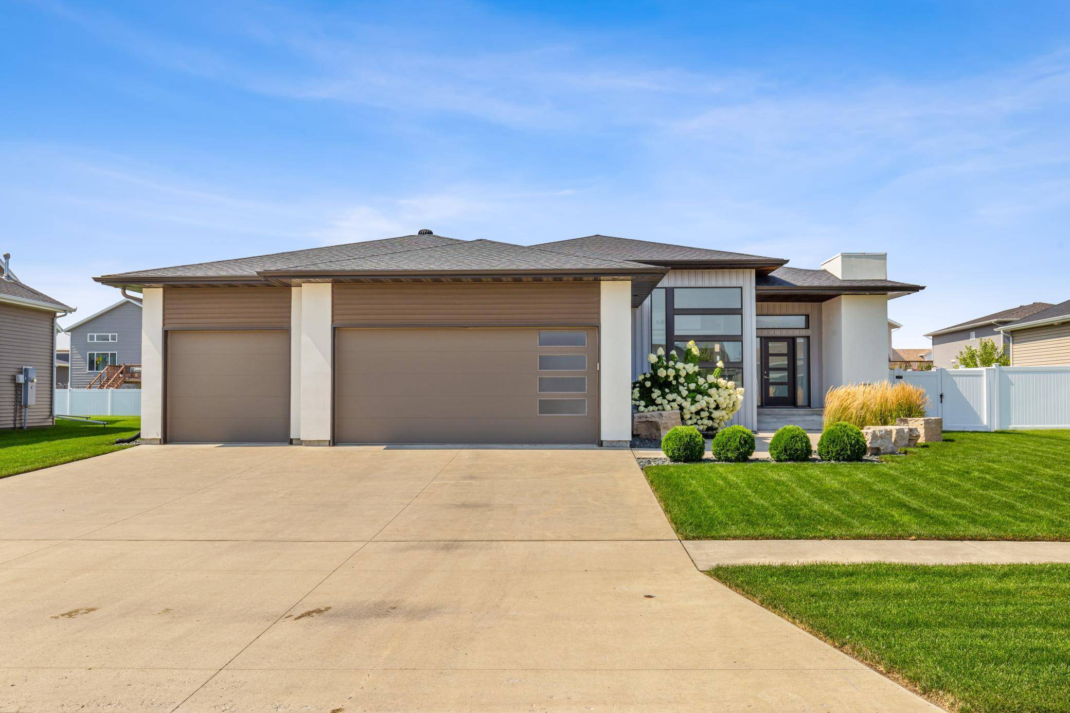 Fargo, ND 58104,3676 Crimson LOOP S