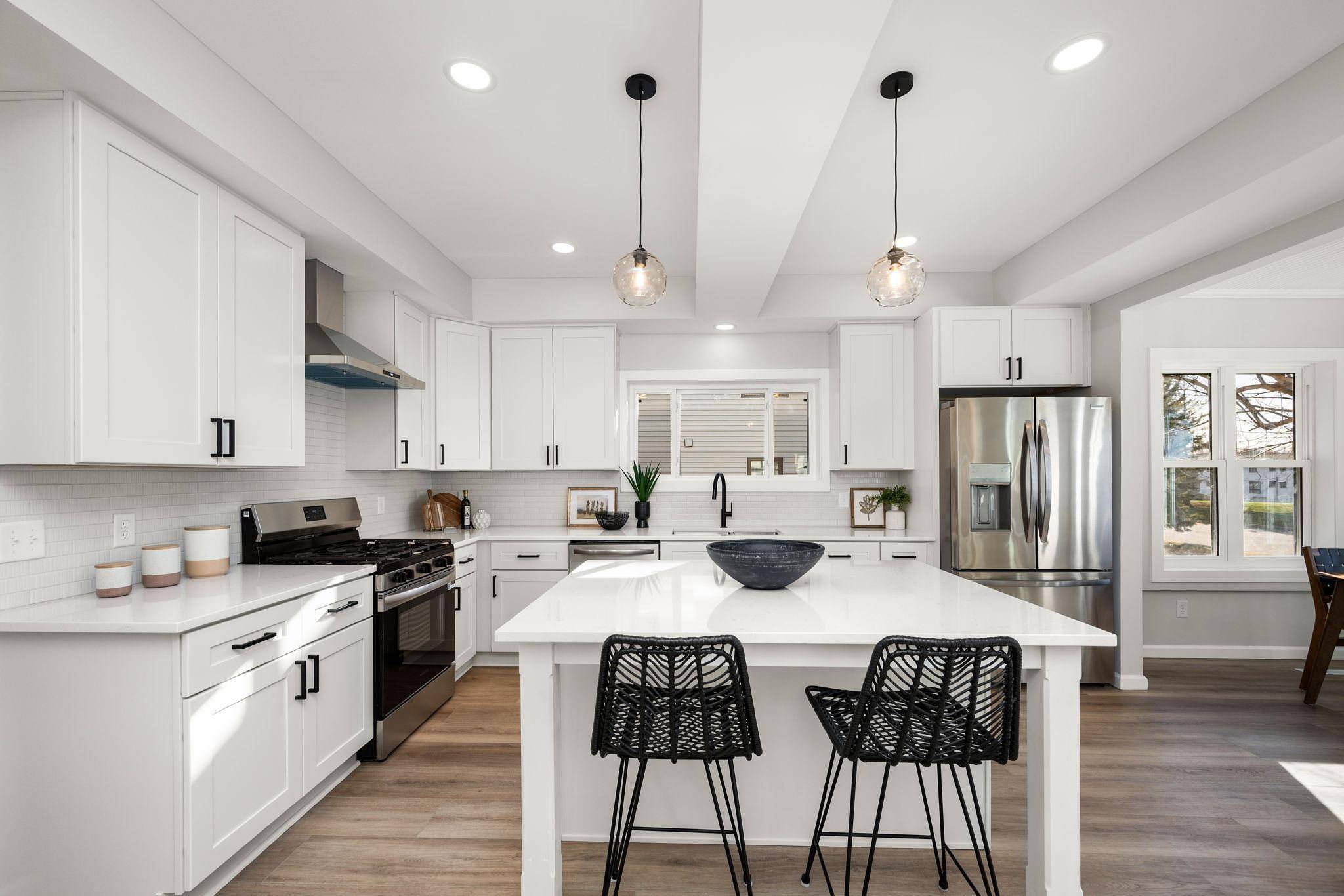 Hopkins, MN 55343,533 7th AVE S