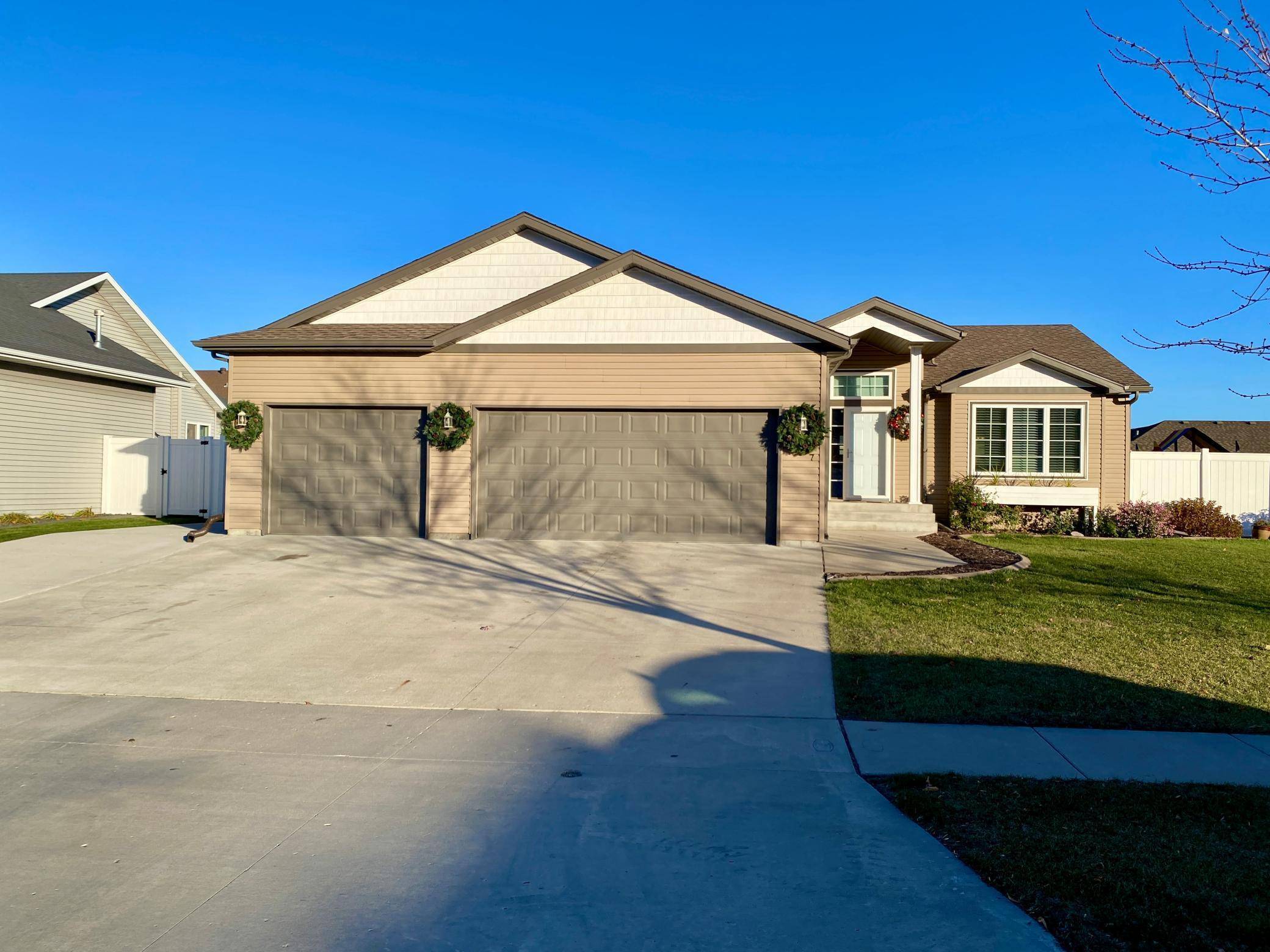 West Fargo, ND 58078,3037 Claire DR E