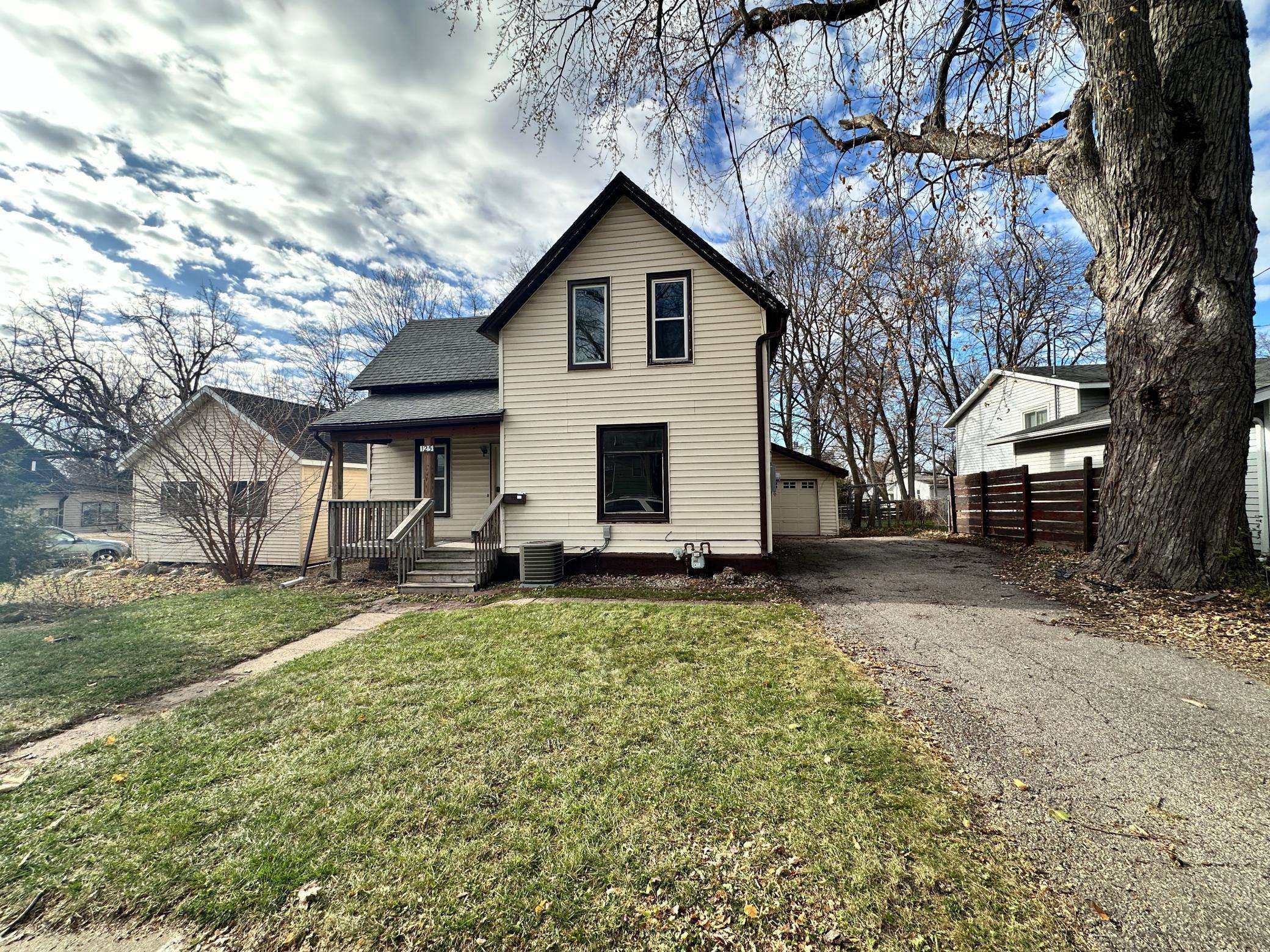 Rochester, MN 55904,125 10th AVE SE