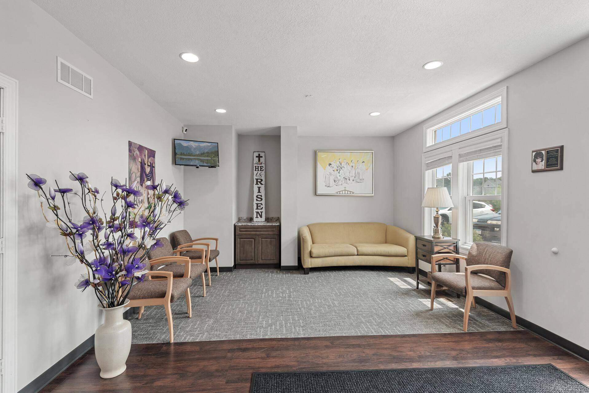 Burnsville, MN 55306,1709 Southcross DR W