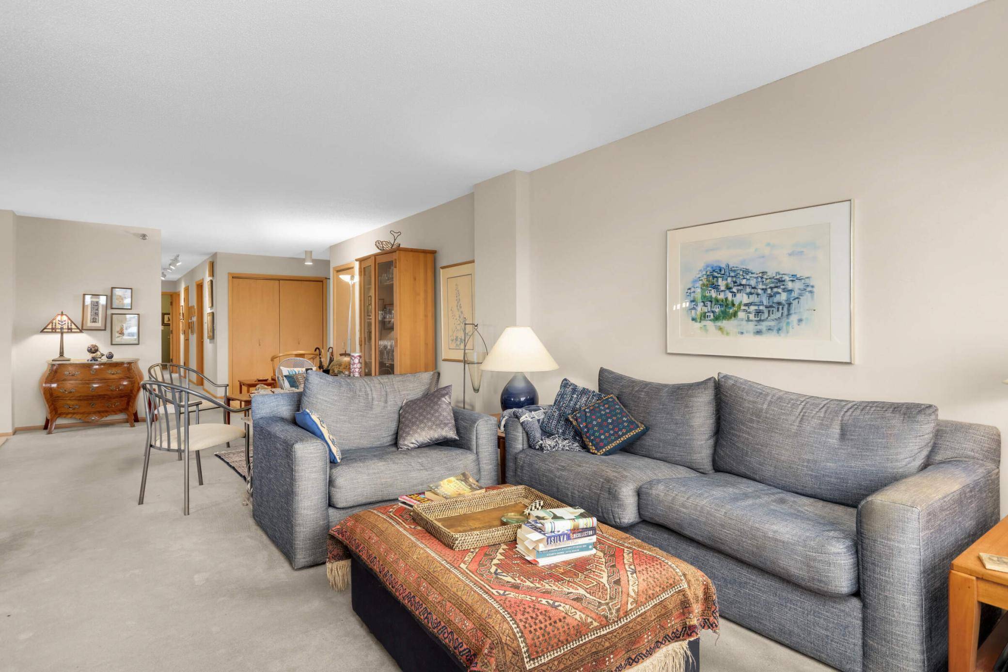 Minneapolis, MN 55413,110 1st AVE NE #F806