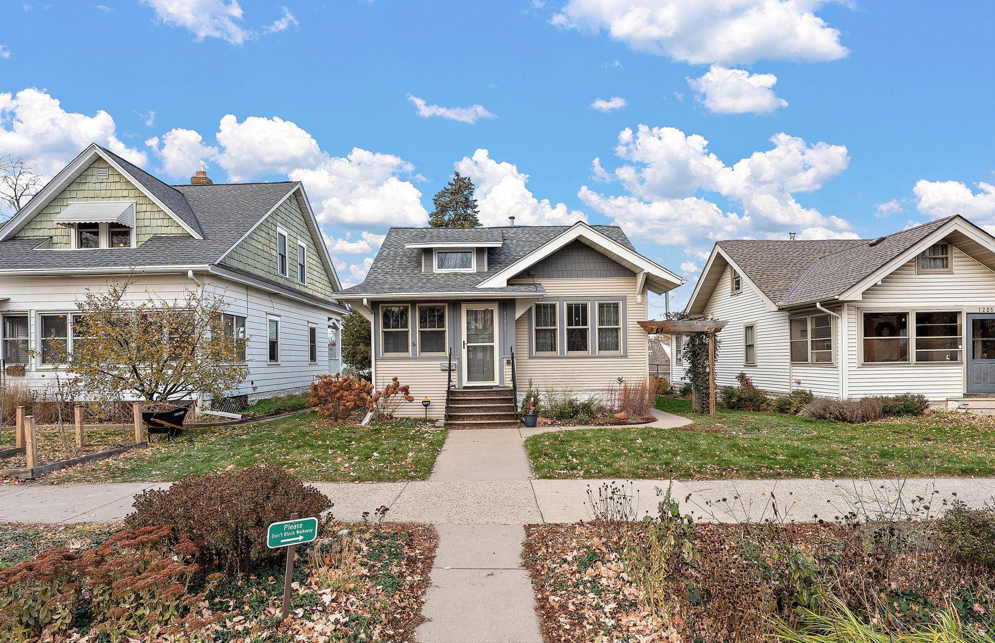 Saint Paul, MN 55104,1229 Lafond AVE