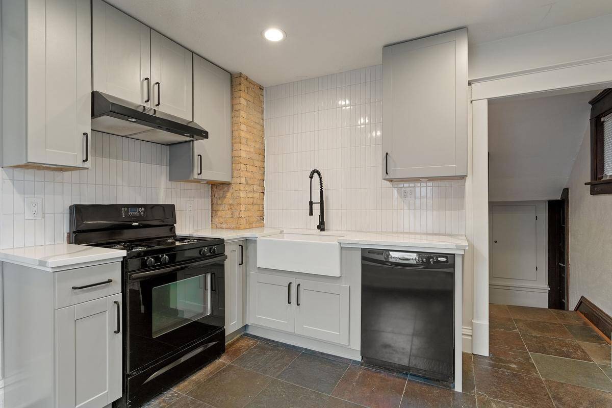 Minneapolis, MN 55412,3859 Penn AVE N