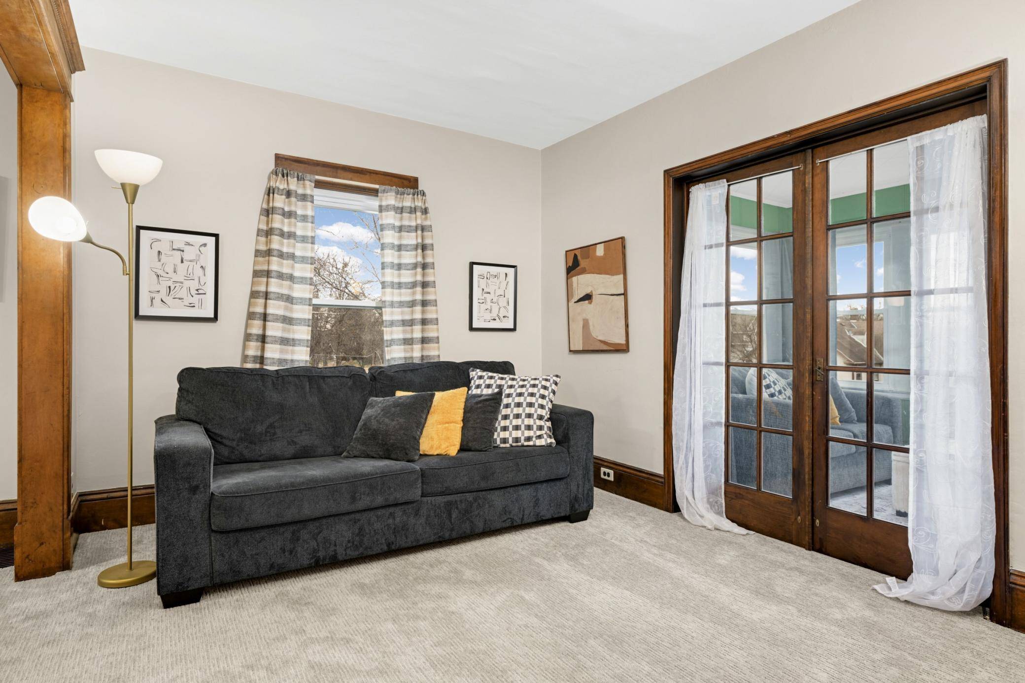 Minneapolis, MN 55407,3933 17th AVE S