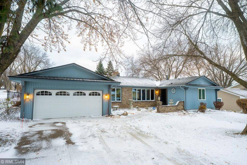 Woodbury, MN 55125,2231 Queens DR