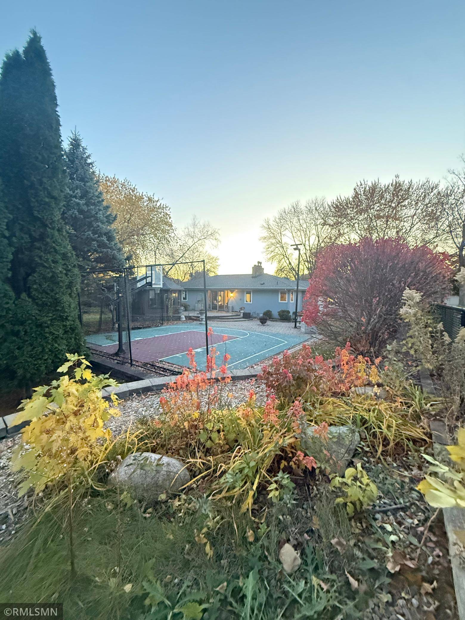 Woodbury, MN 55125,2231 Queens DR